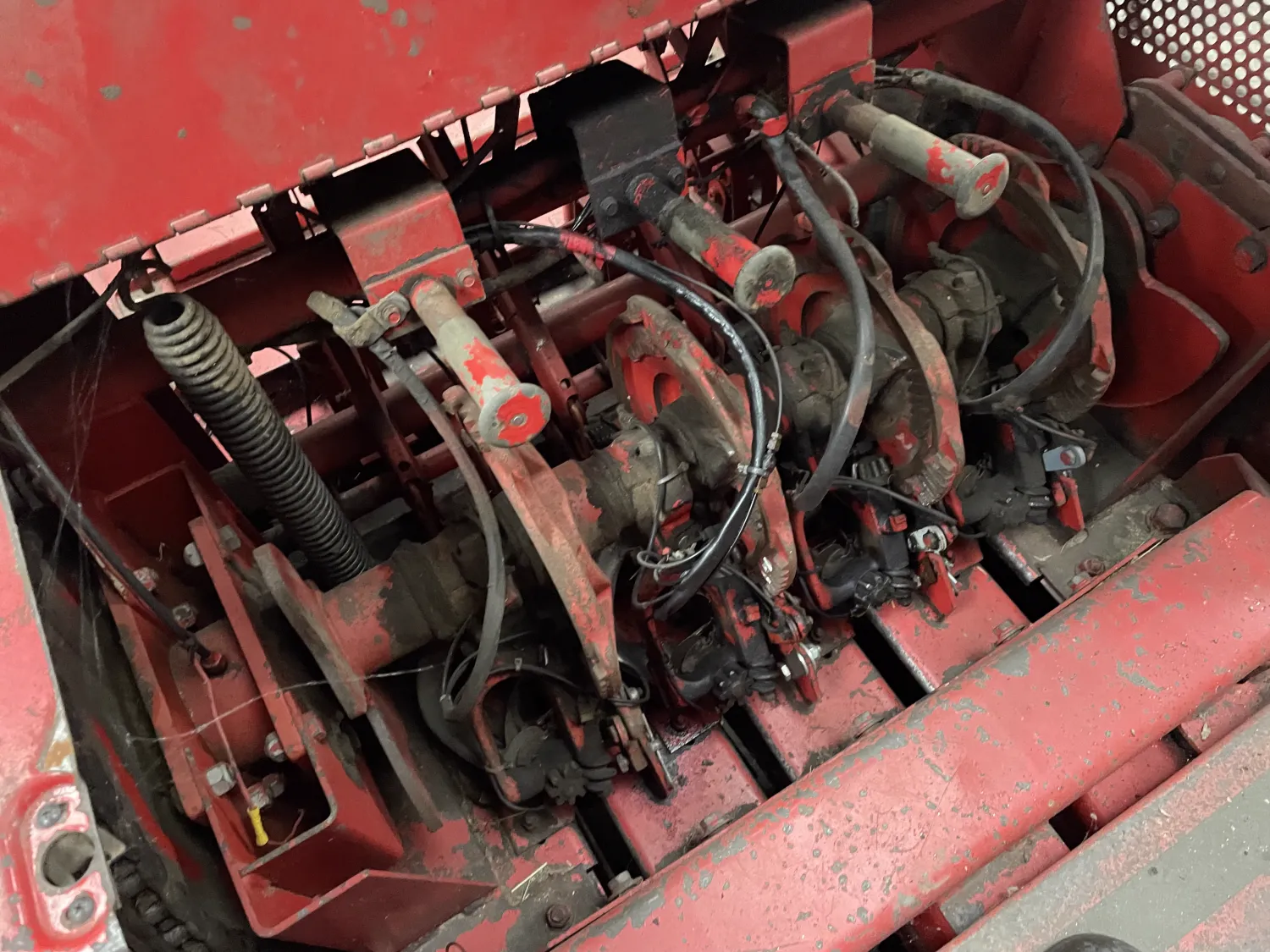 Massey Ferguson M8 185 Прес-підбирач - Робочий стан