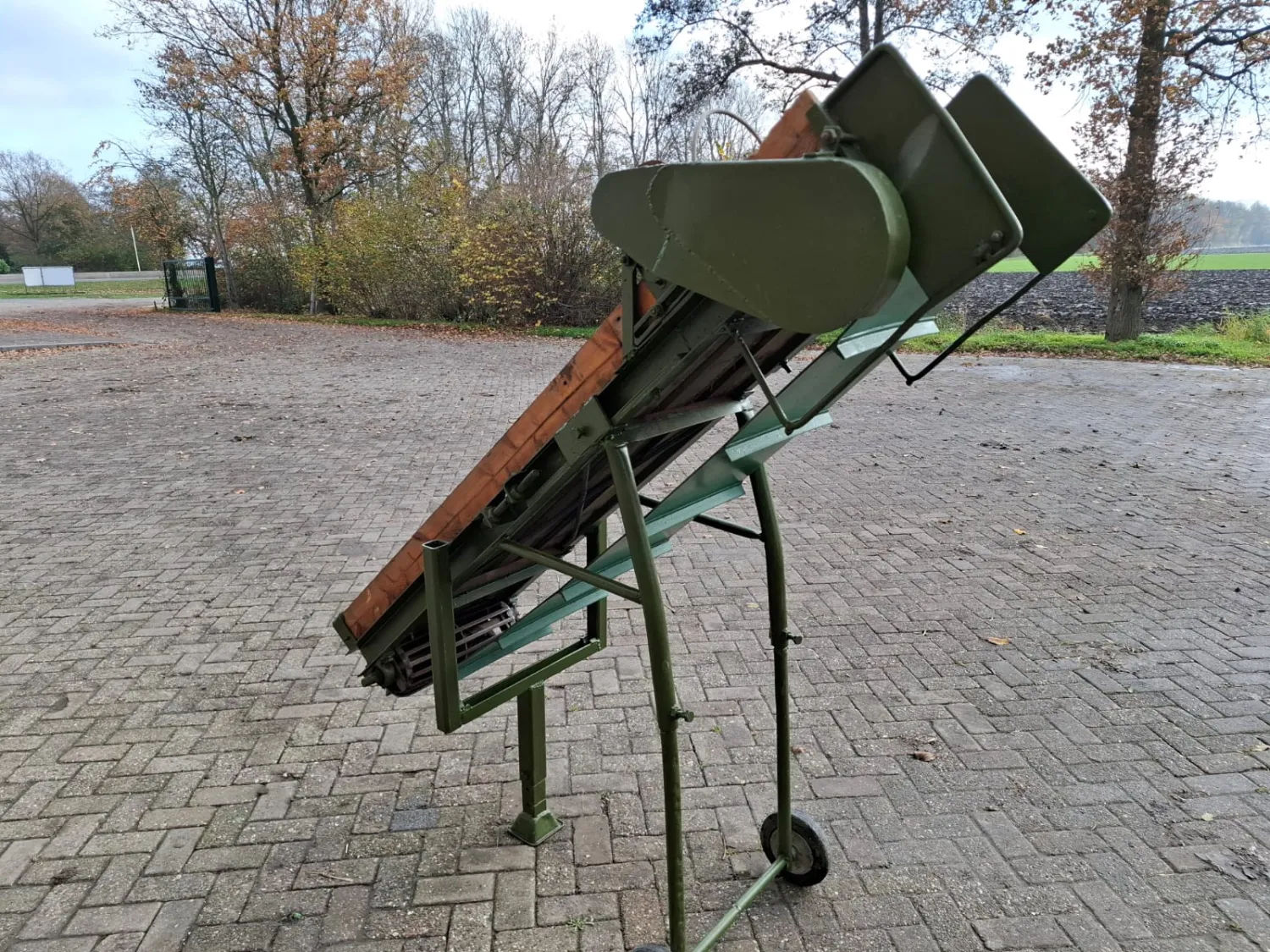 New Box Filling Conveyor 200cm - Efficient Filling | Agri App