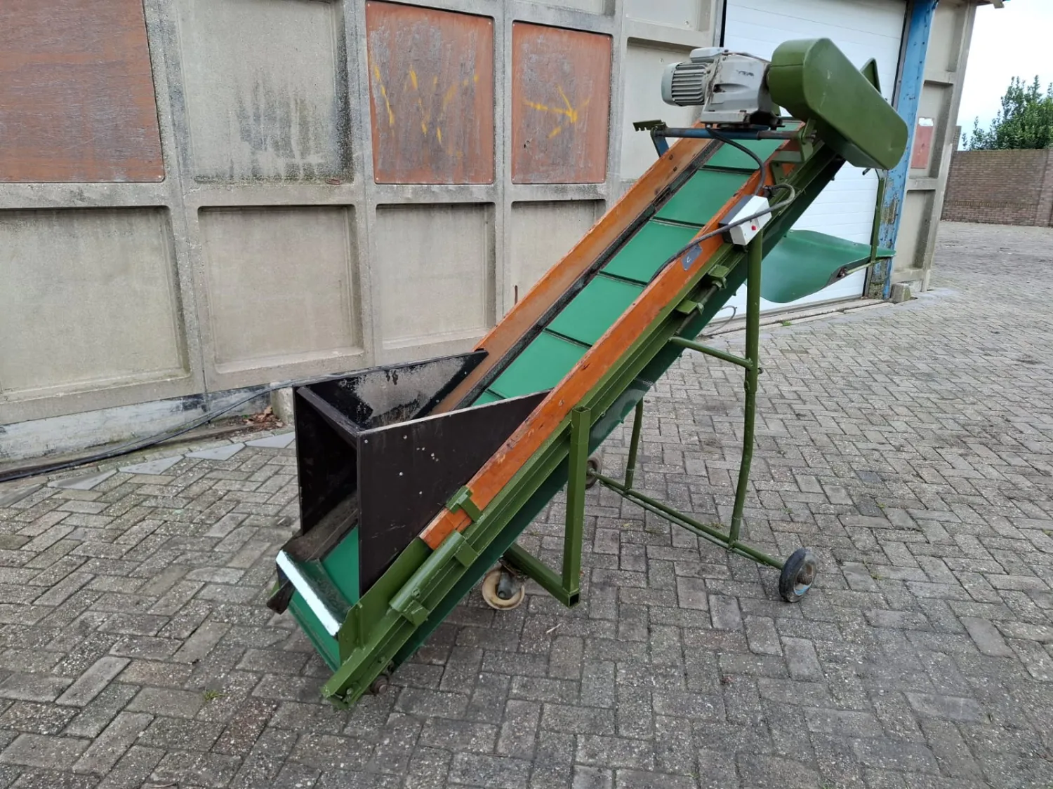 Box Filler Conveyor 250cm - Efficient Filling | [Your Marketplace]