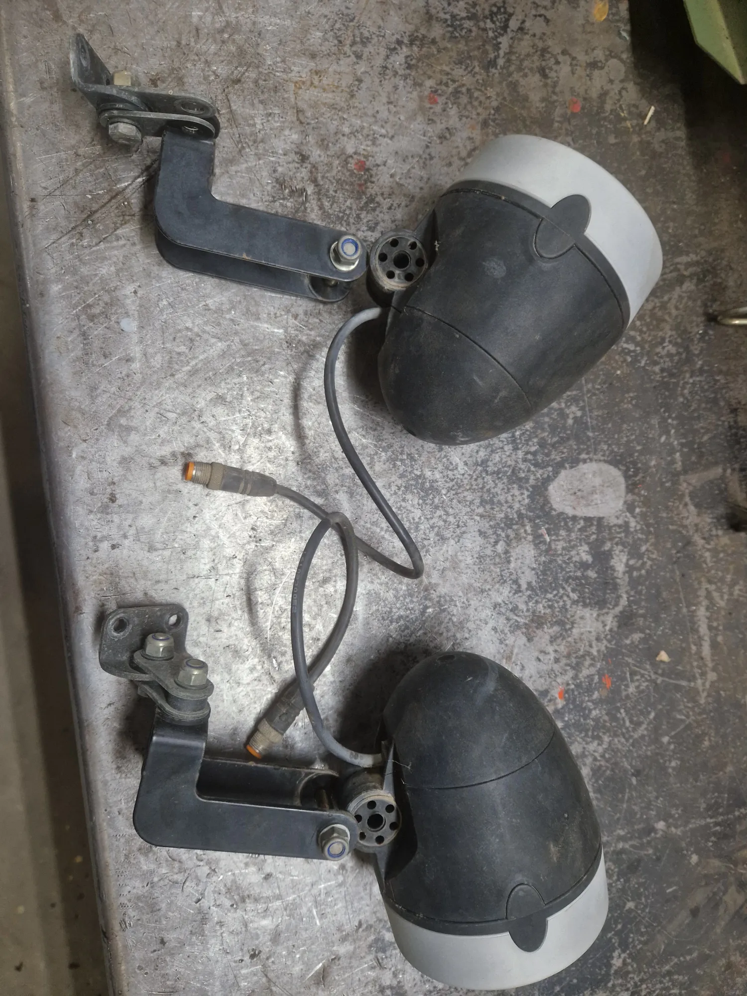 Покривни светлини с скоби | Високо качество | Използвани