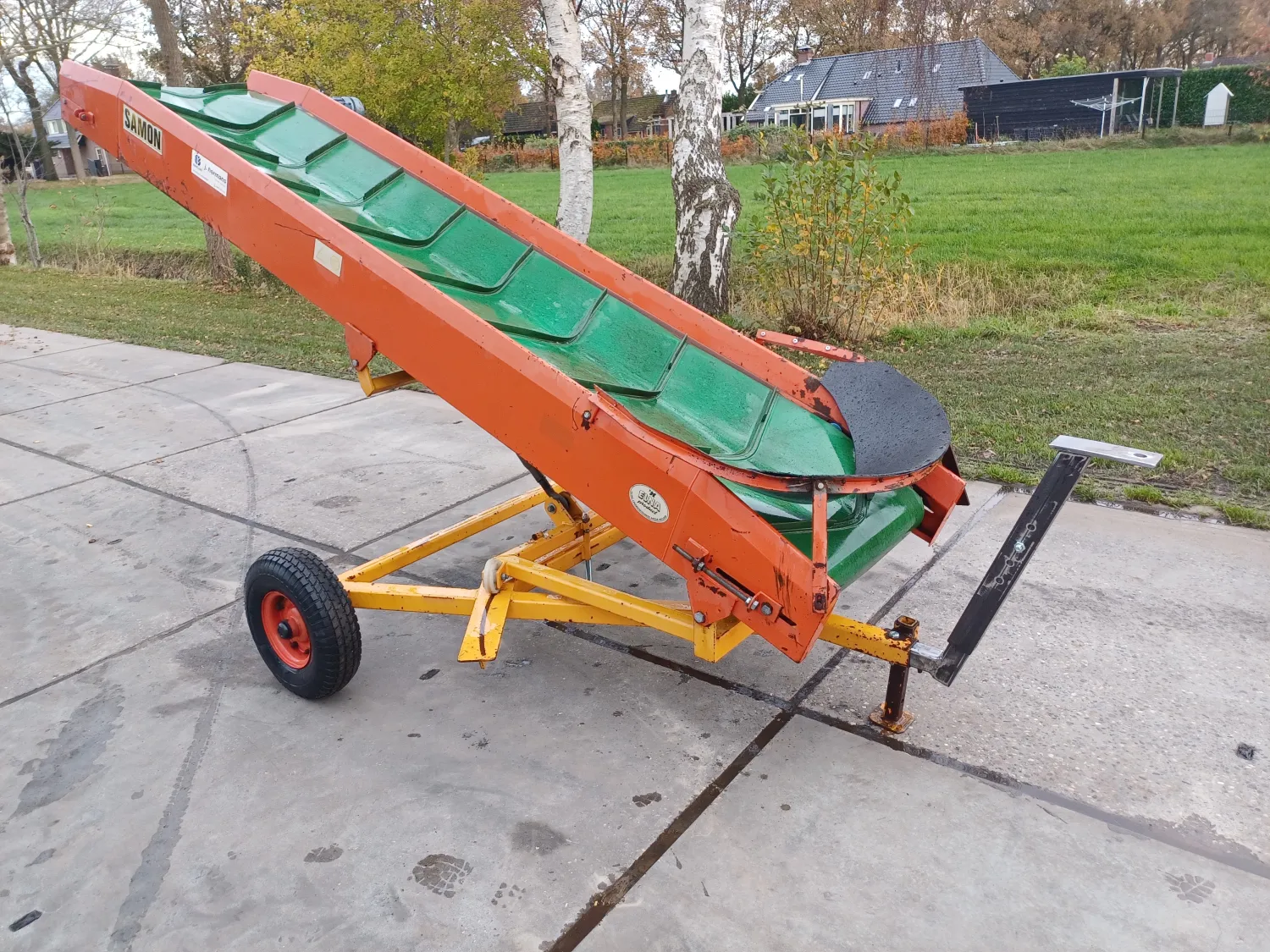 Samon Unloading Conveyor - Mechanical Swivel - 3 Meters
