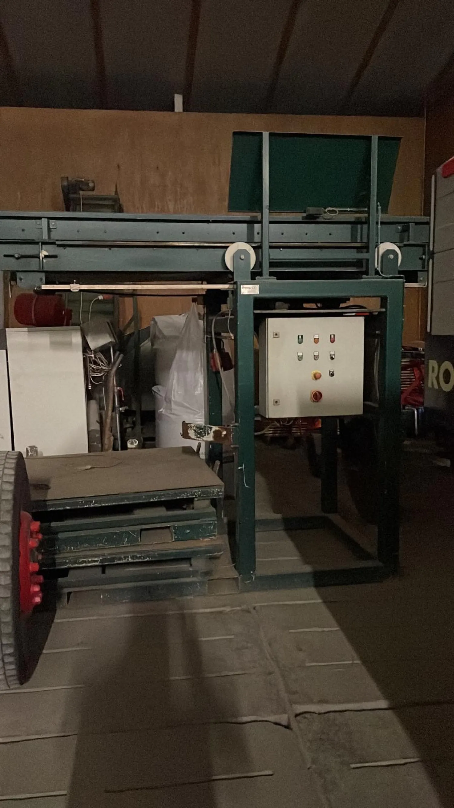 Abresch kistenvuller voor witlof | 2 trilplaten