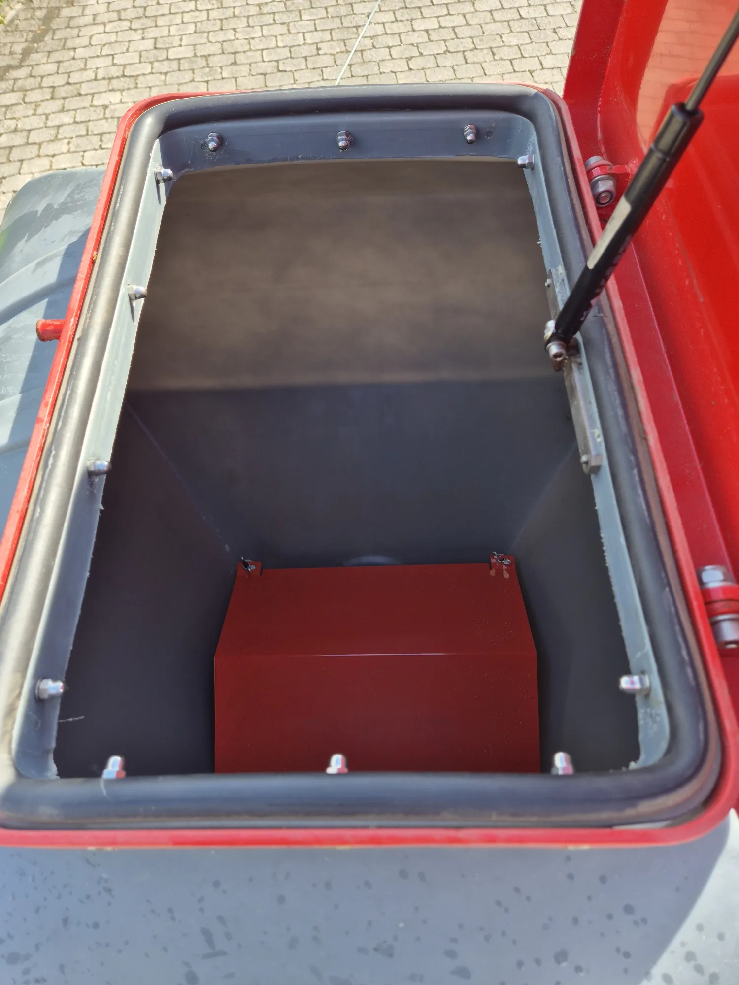 Hatzenbichler Hoe, pneumatic seeder, Section Control, Camera