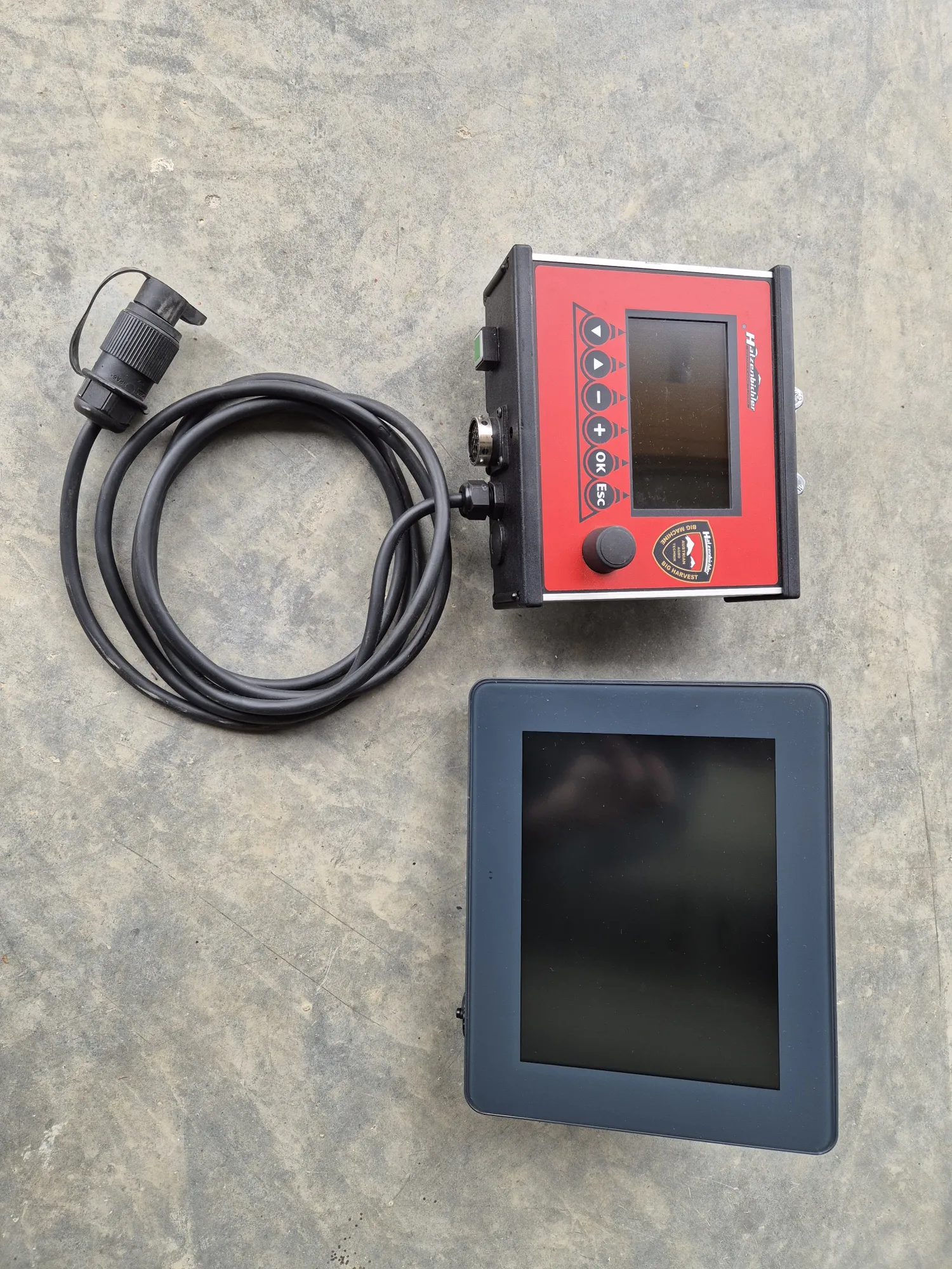 Hatzenbichler Hoe, pneumatic seeder, Section Control, Camera