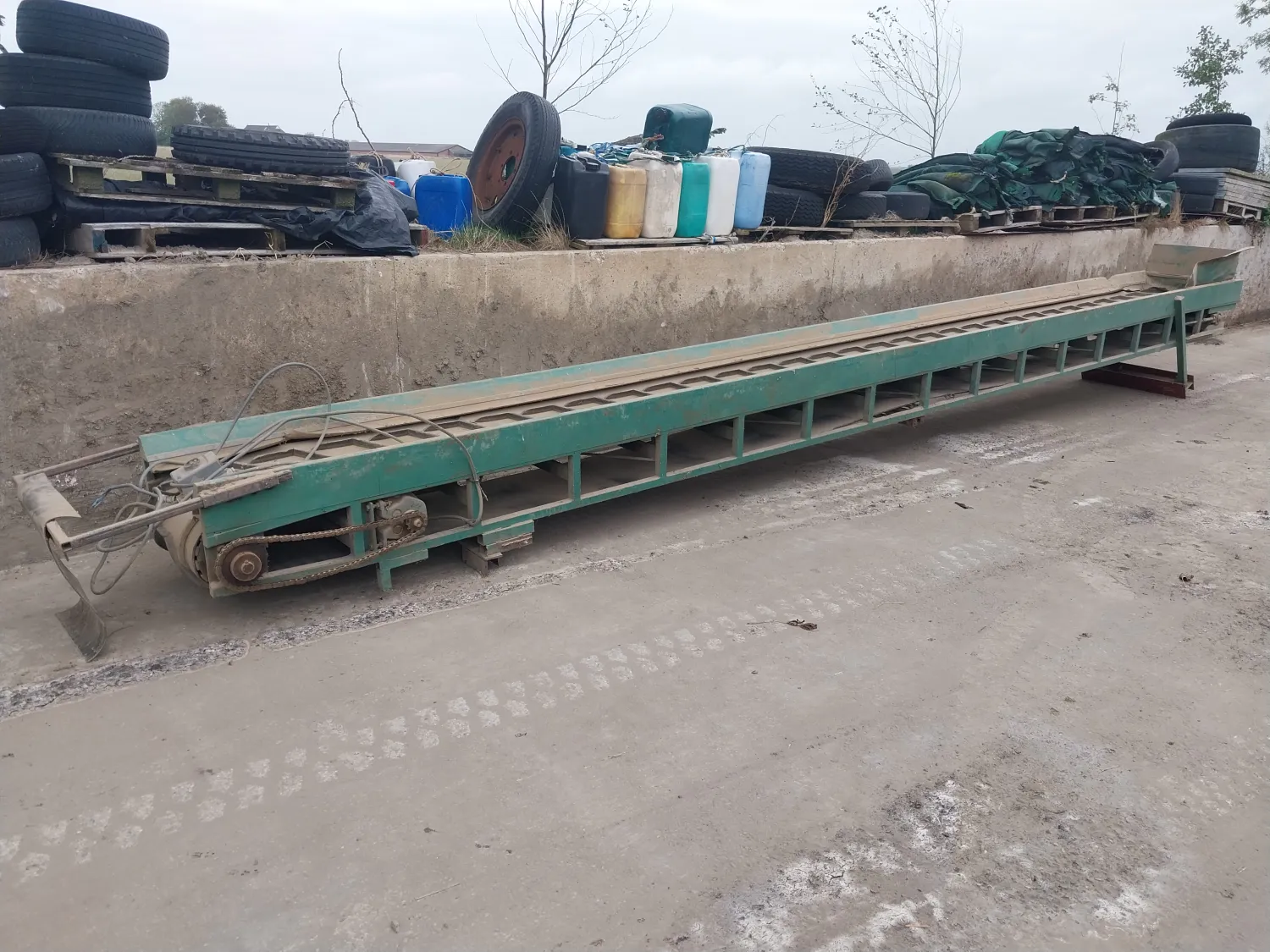 Przenośnik korytowy na sprzedaż: 8 metrów | Sprzęt rolniczy