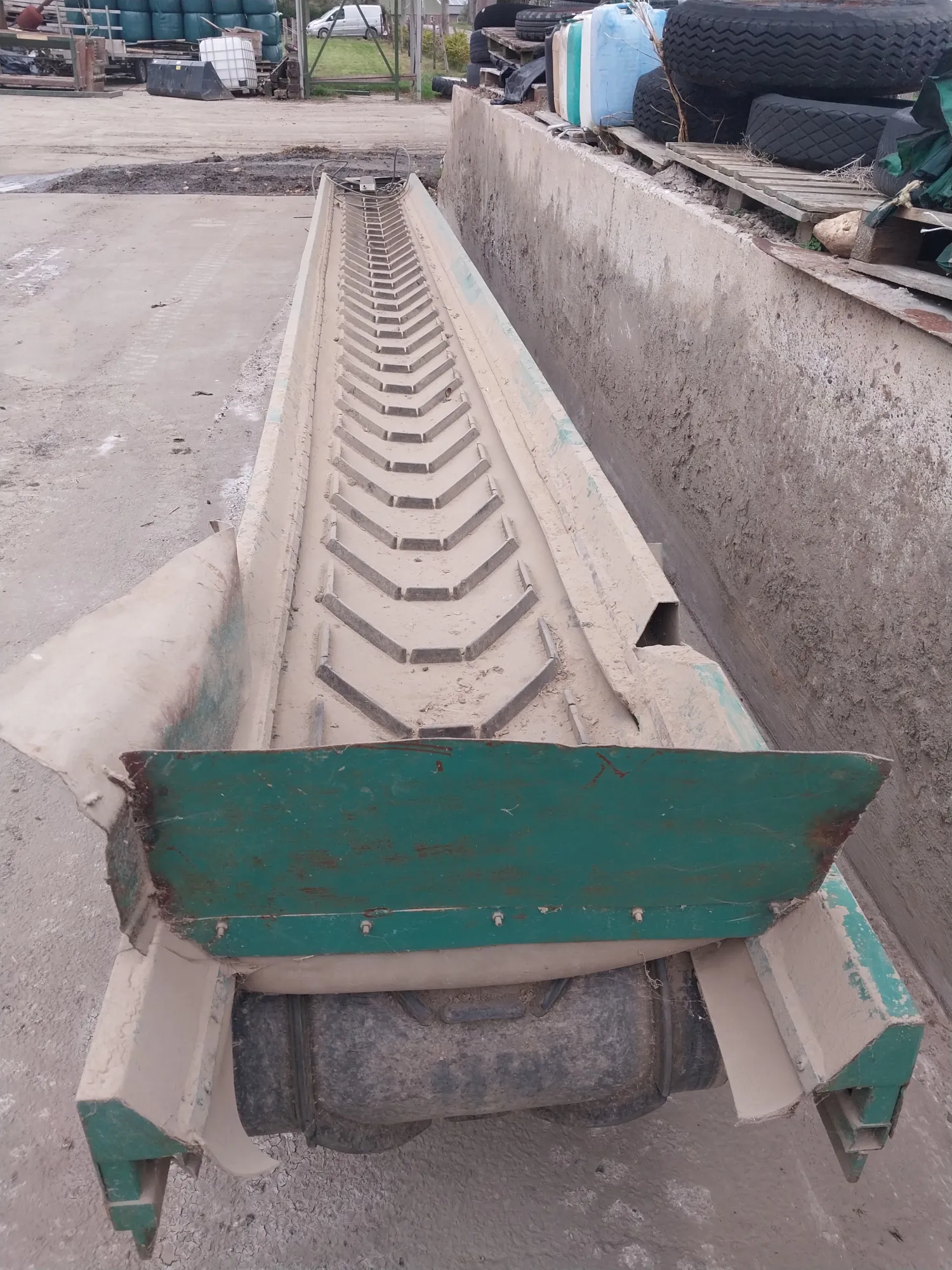 Przenośnik korytowy na sprzedaż: 8 metrów | Sprzęt rolniczy