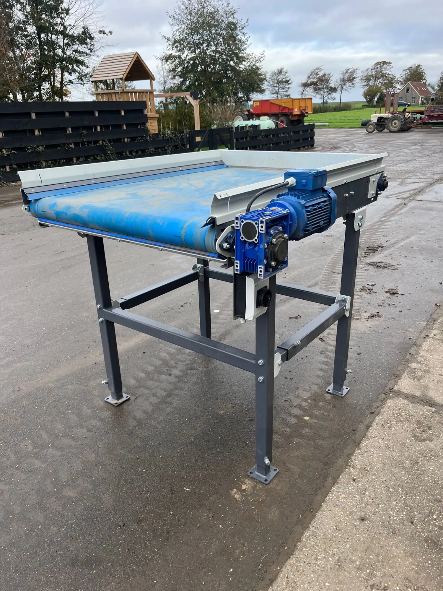 Prawie Nowy Przenośnik Taśmowy Pro-Vega - 1.5m - Niebieska Taśma PVC