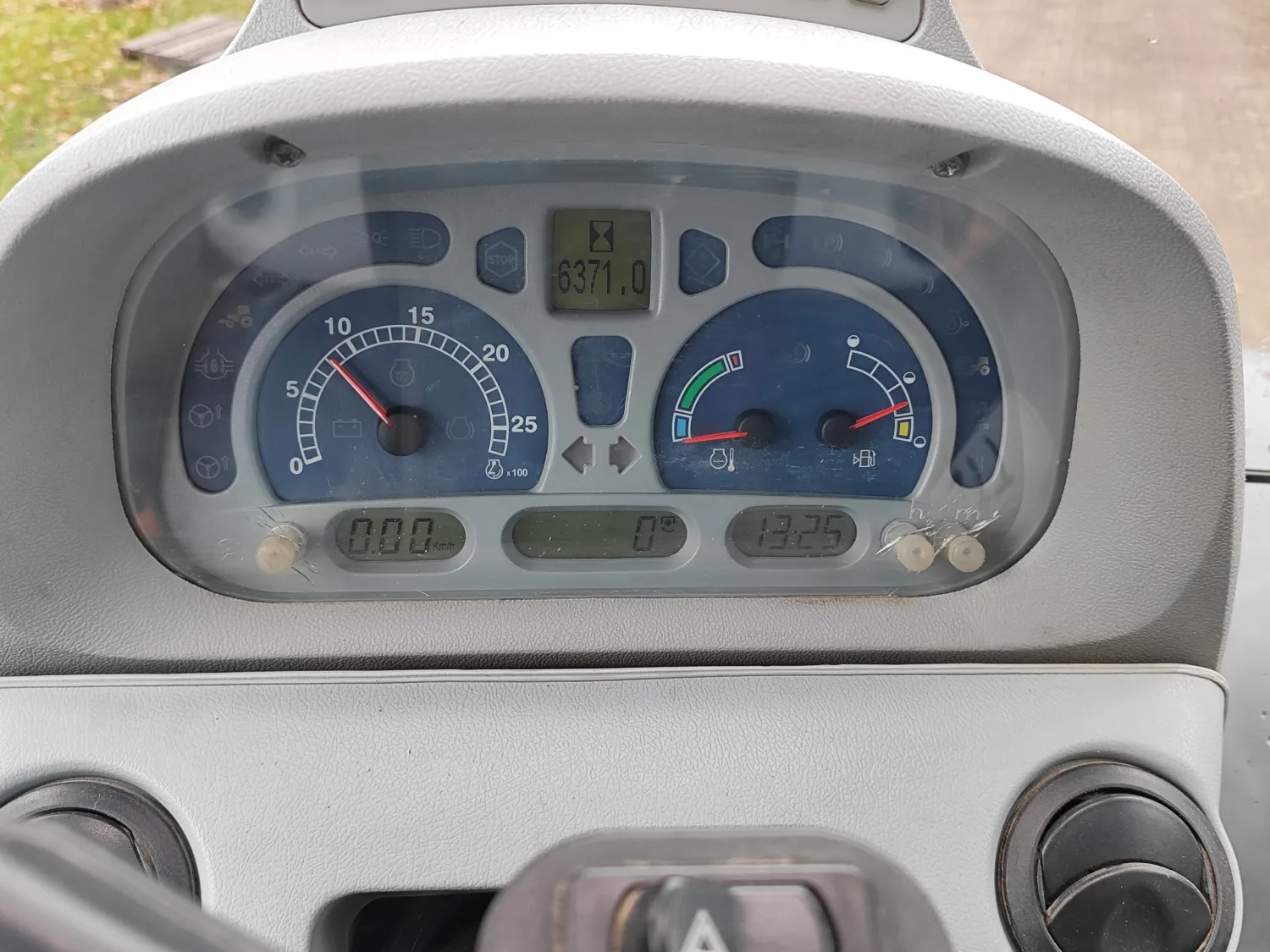 New Holland T6080 | 6370 часа | Окачен преден мост