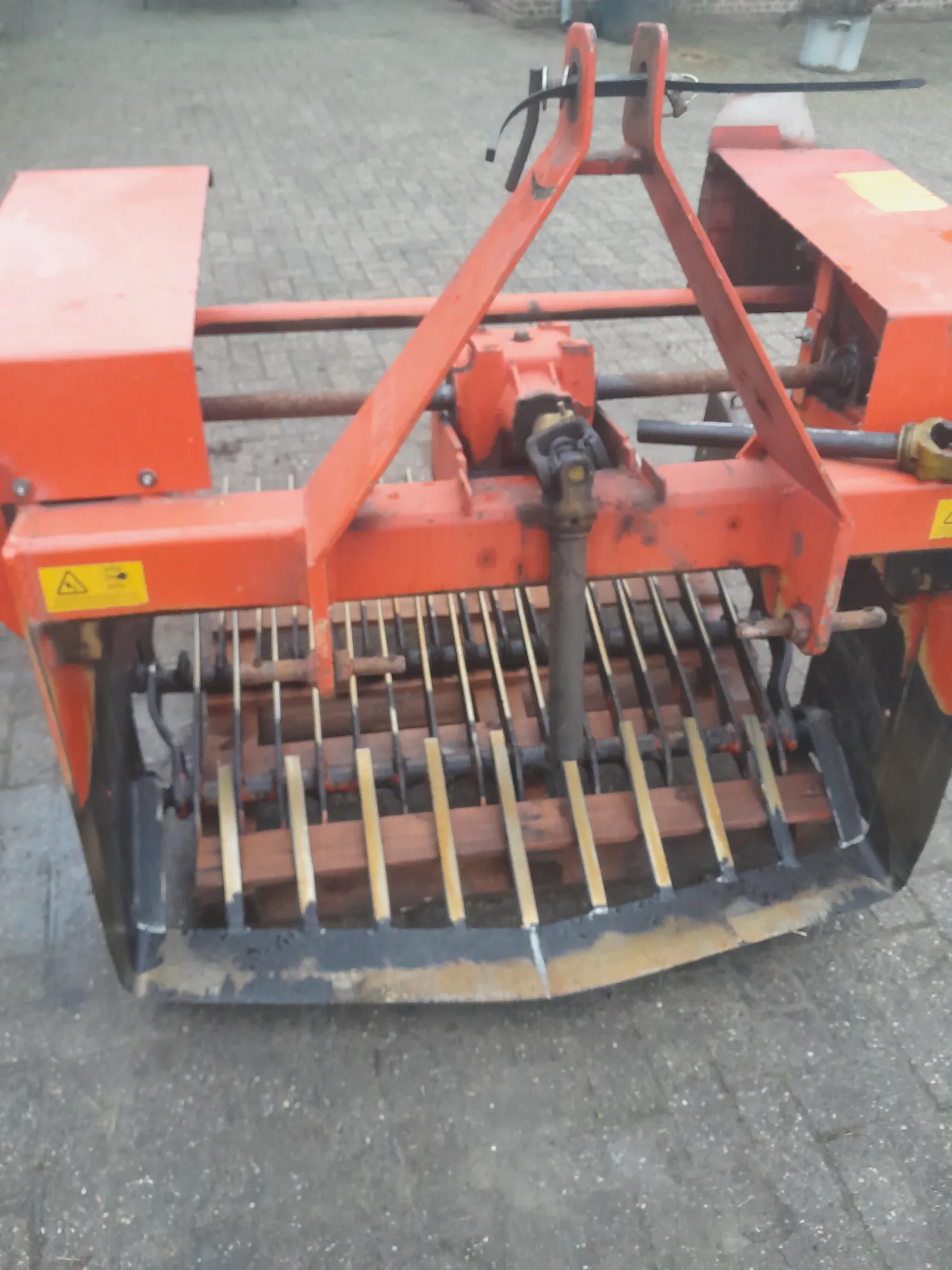 Подвійний Ворушитель Peecon на продаж | Сільськогосподарська техніка