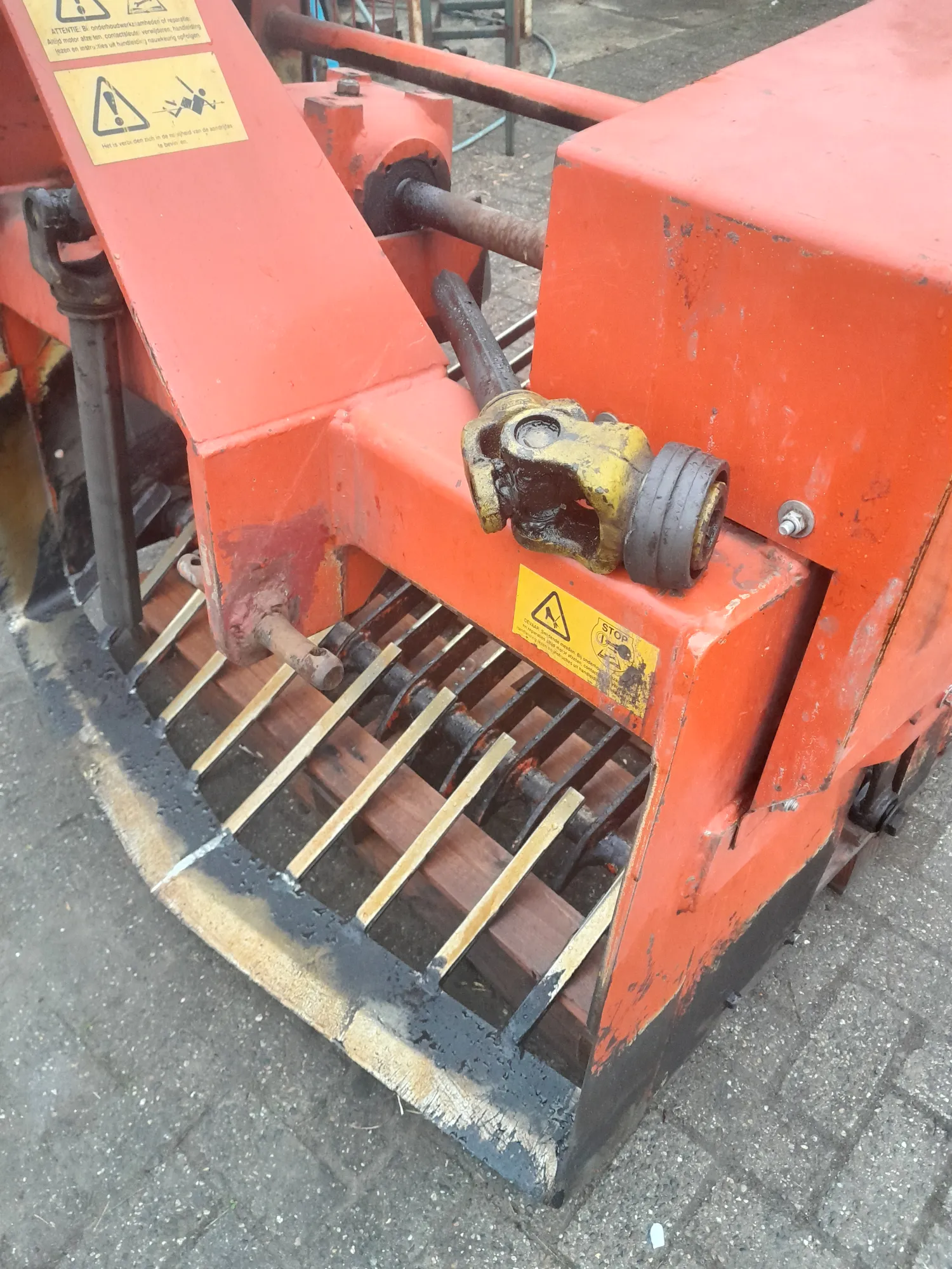 Подвійний Ворушитель Peecon на продаж | Сільськогосподарська техніка