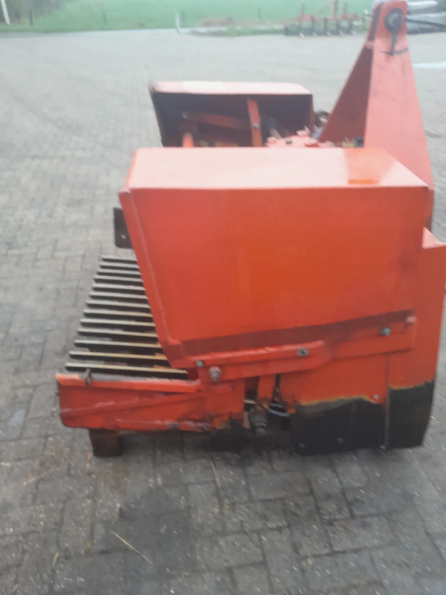 Подвійний Ворушитель Peecon на продаж | Сільськогосподарська техніка