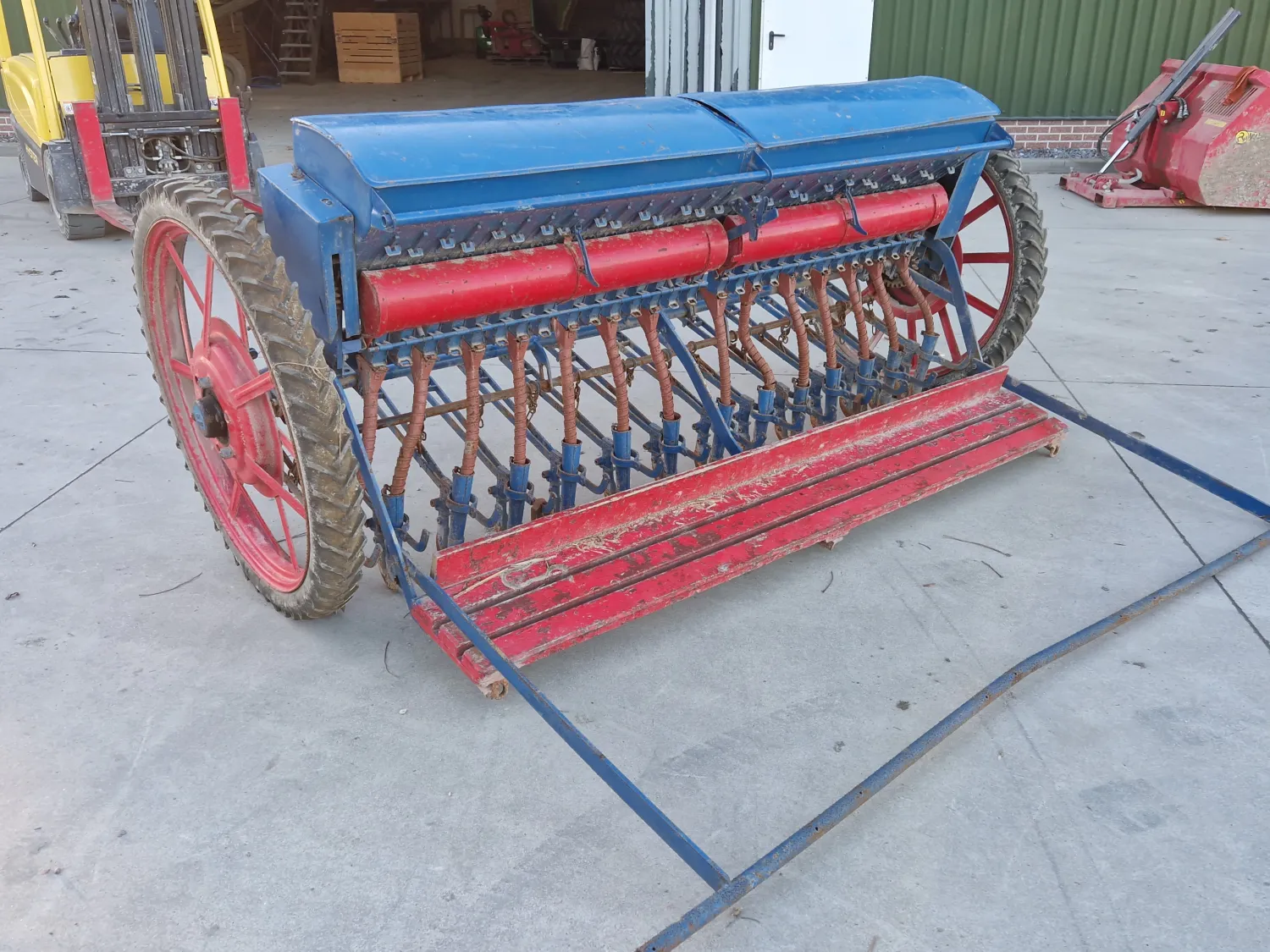 Saxonia VEB Zaaimachine 1961 - Oldtimer Landbouwmachine