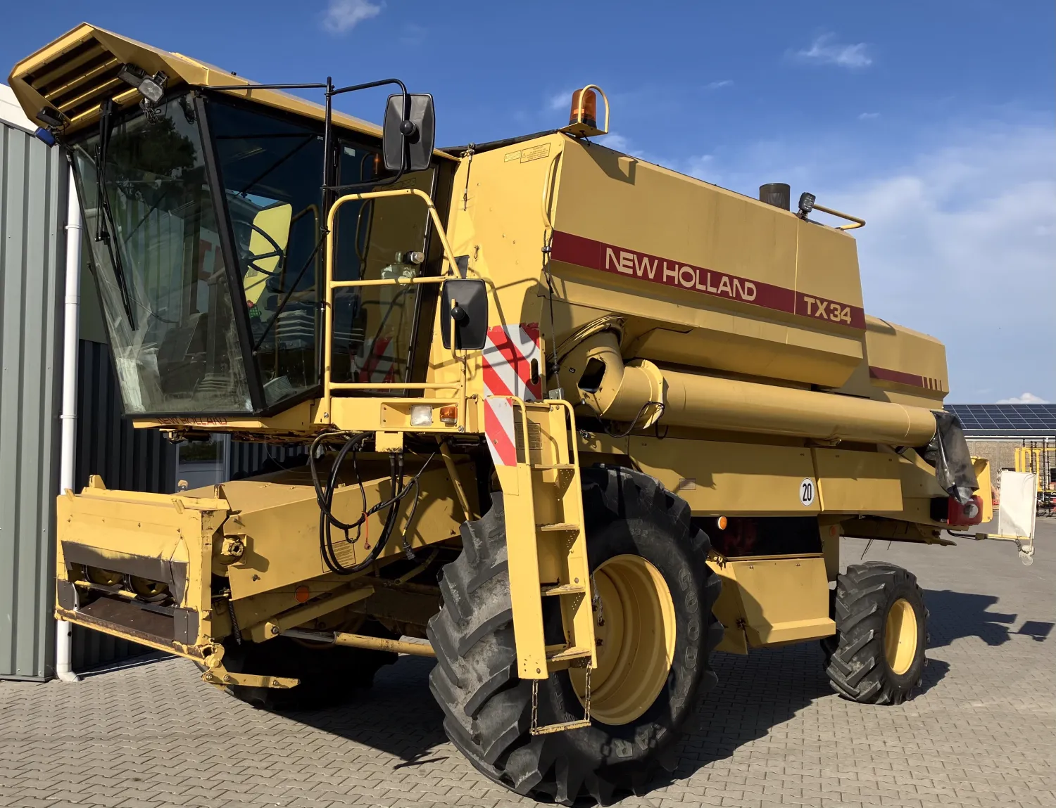 Комбайн New Holland TX 34 - 1993 - Продається