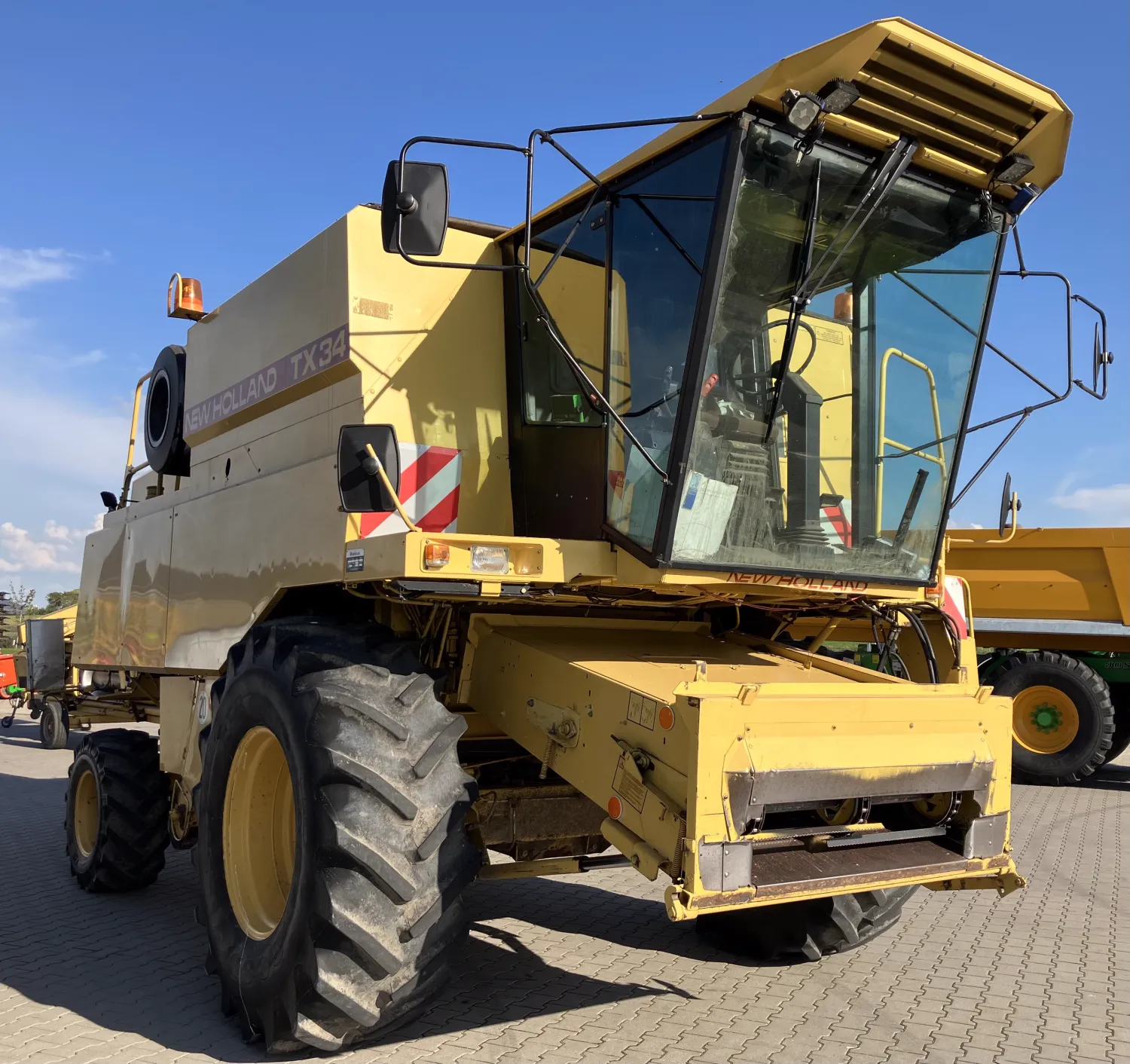 Комбайн New Holland TX 34 - 1993 - Продається