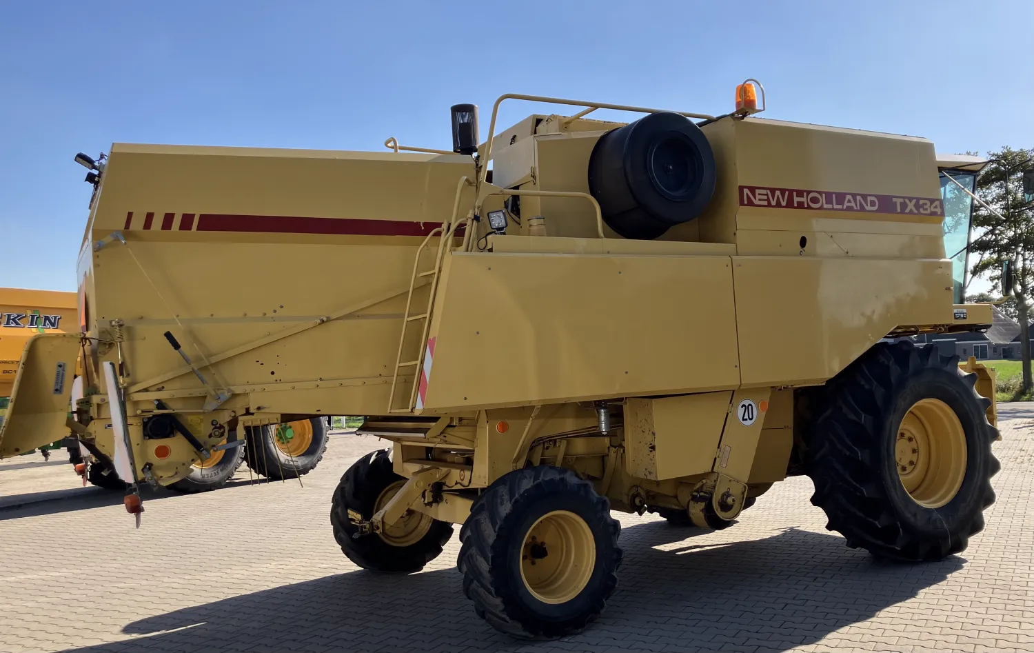 Комбайн New Holland TX 34 - 1993 - Продається