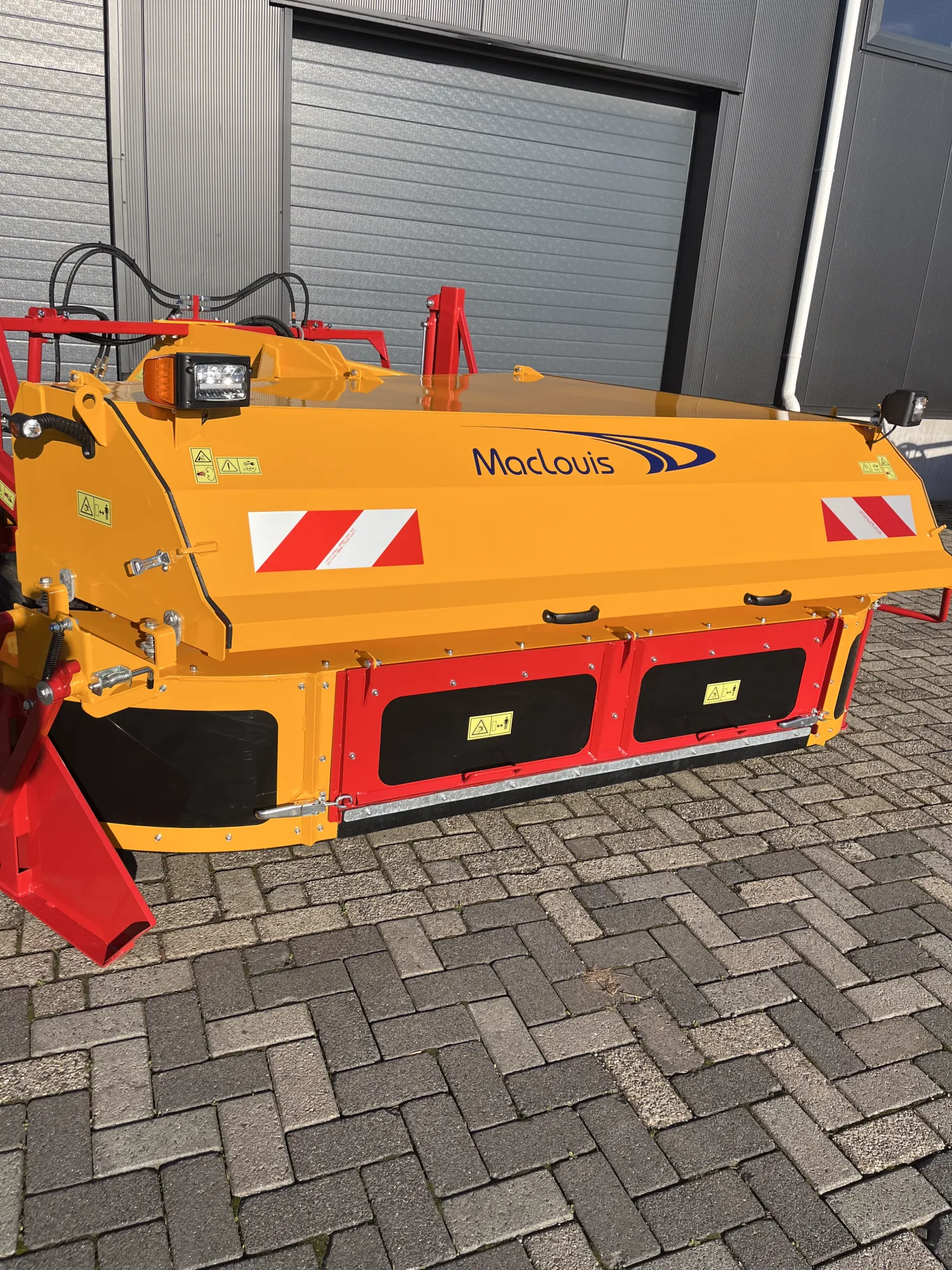 Maclouis MLK2250-S Harvester - Hydraulic, LED, 2024 Model