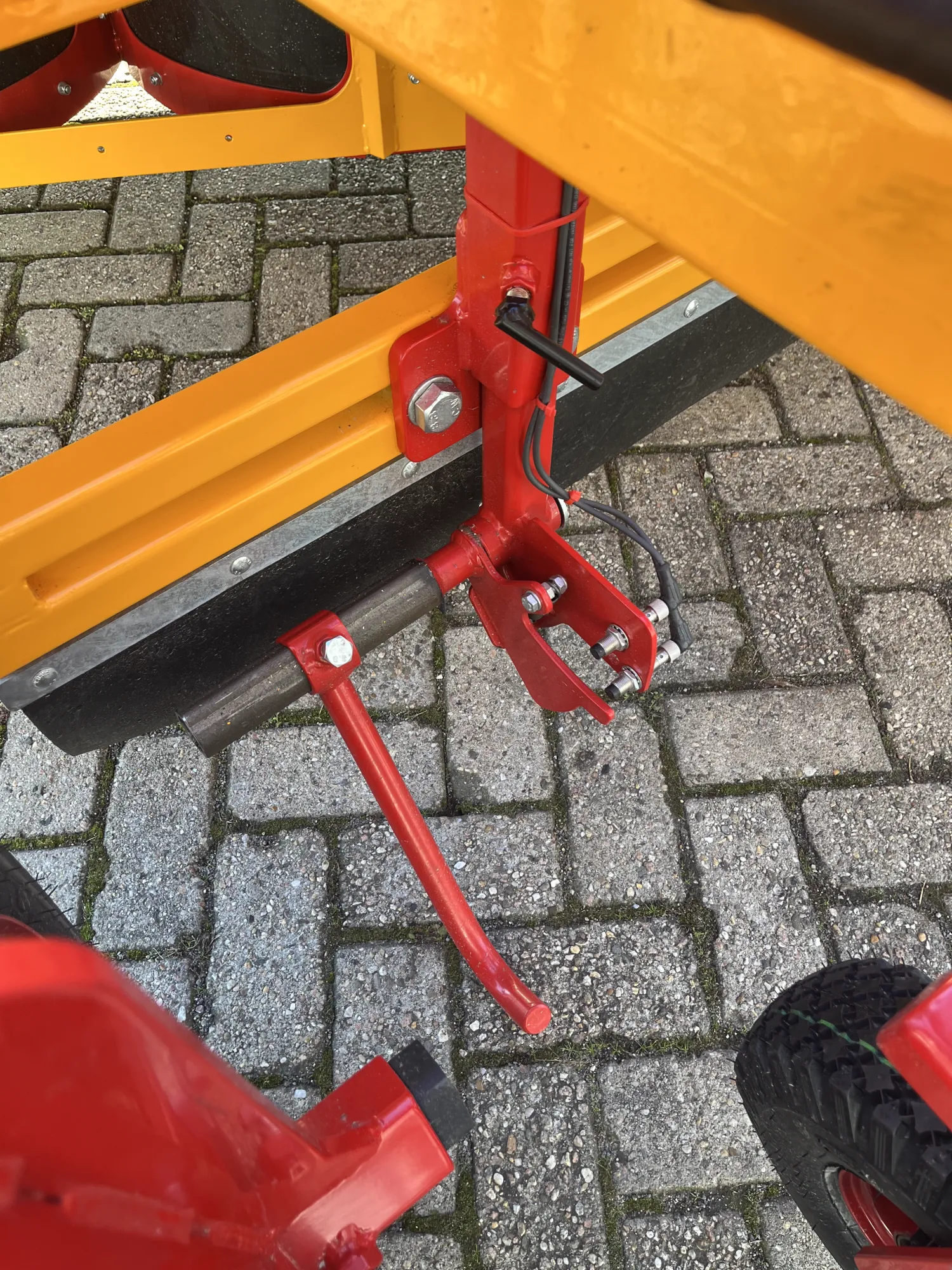 Maclouis MLK2250-S Harvester - Hydraulic, LED, 2024 Model