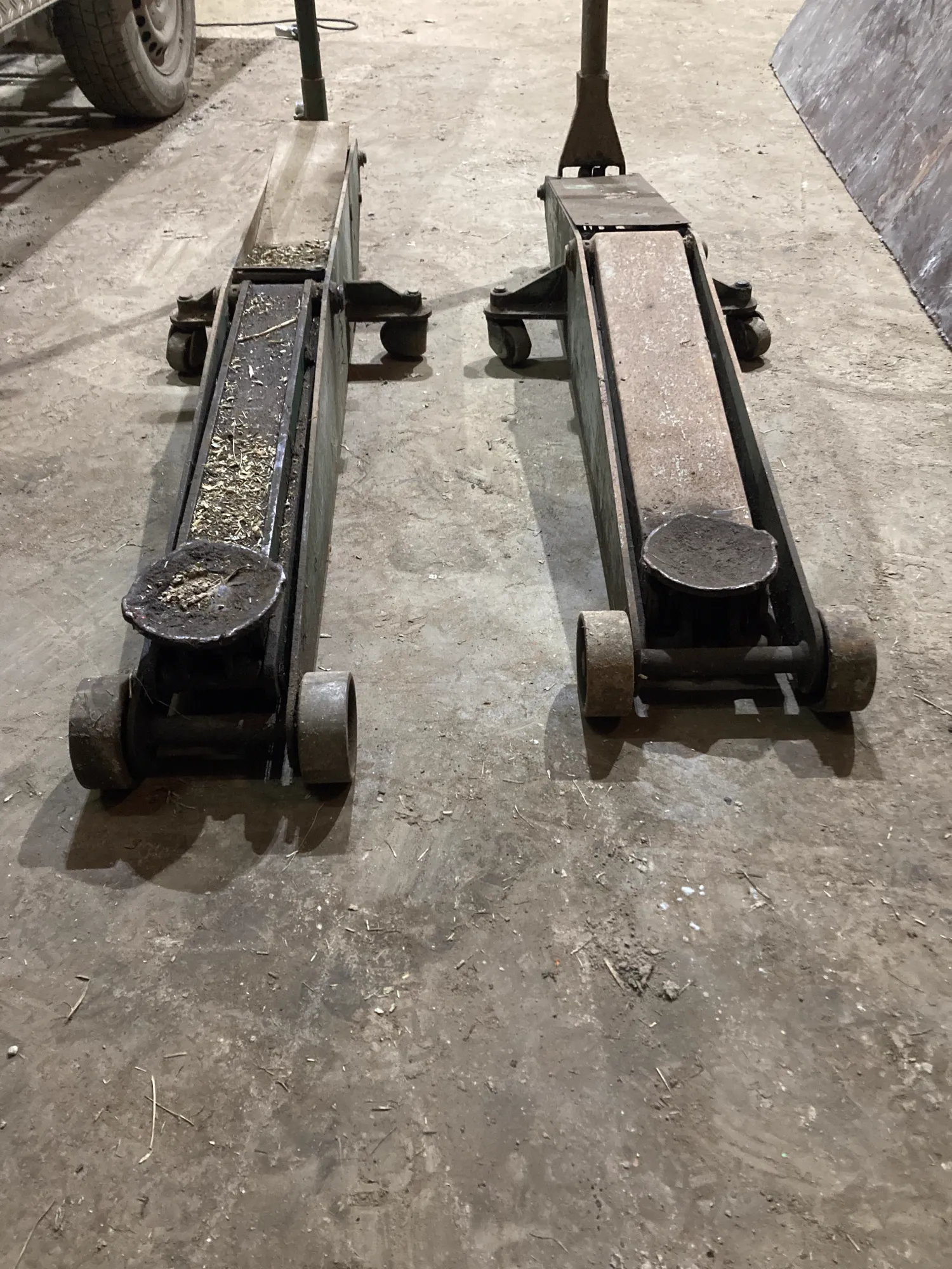 Σετ γρύλων γκαράζ - Compac, 5 τόνοι & Άγνωστο - Λειτουργεί