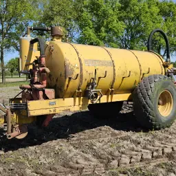 Veenhuis 6800 Mesttank met Bouwland Bemester | Gebruiksklaar