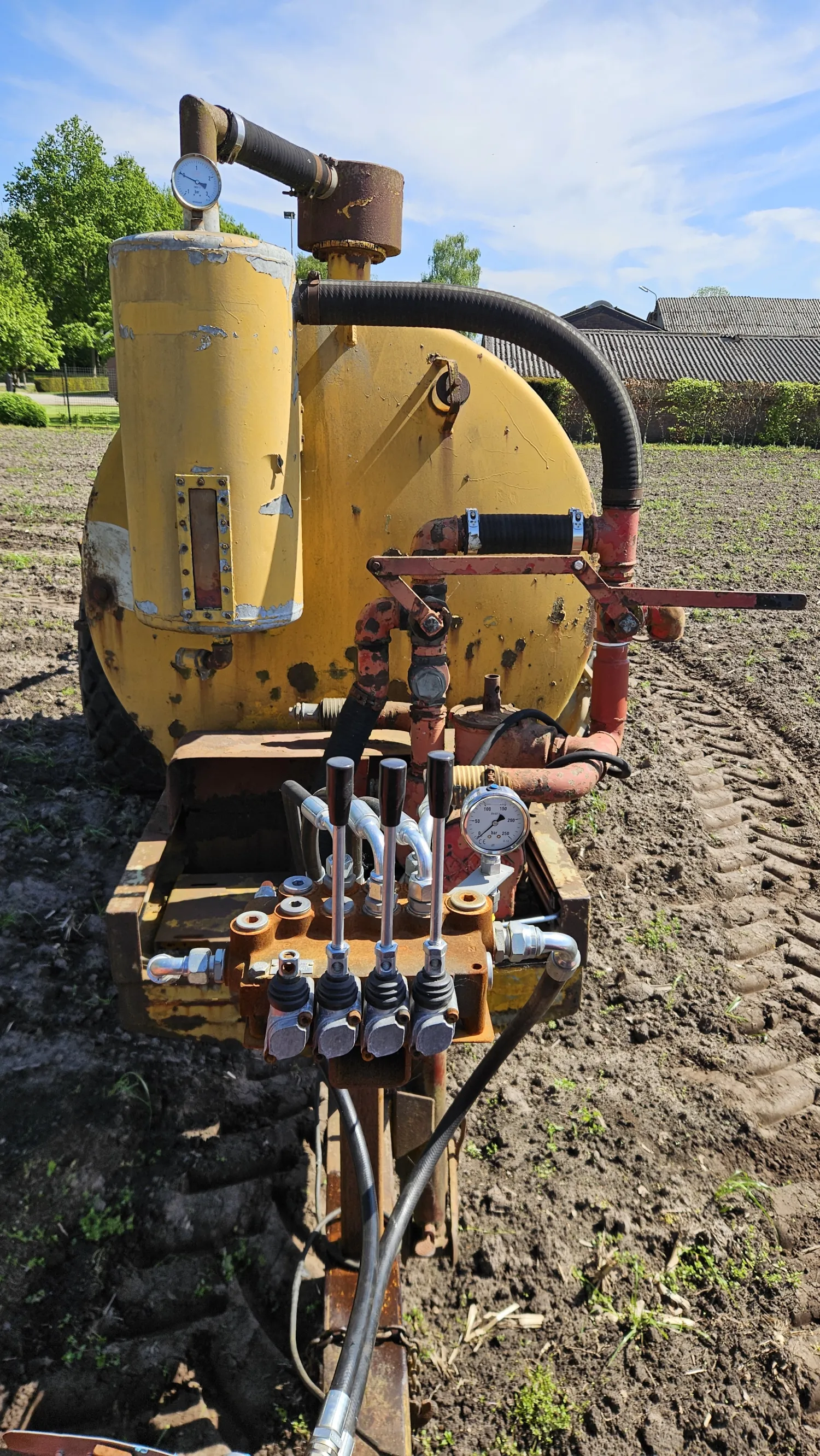 Veenhuis 6800 Mesttank met Bouwland Bemester | Gebruiksklaar