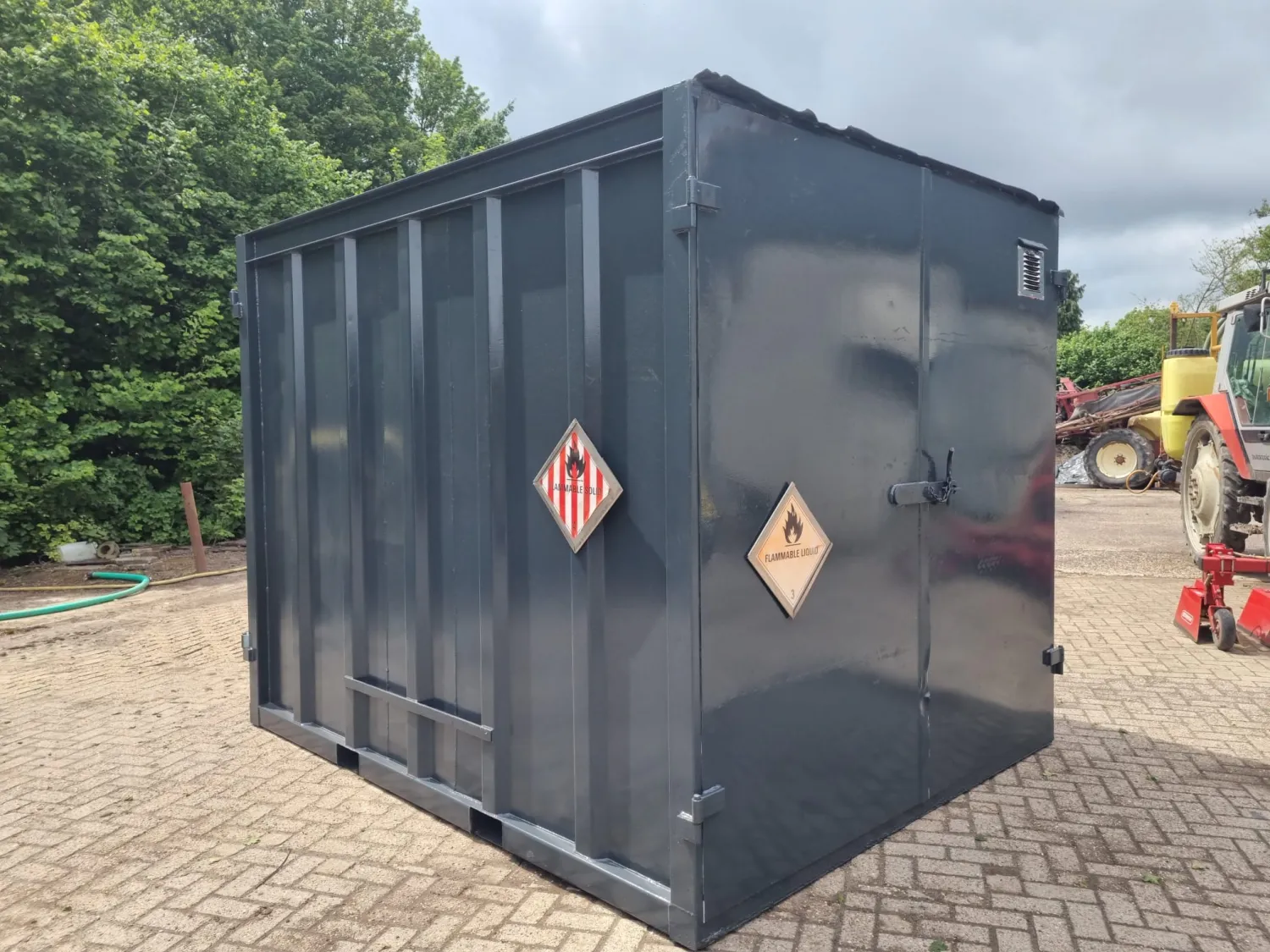 Zeecontainers te koop: 8ft, 10ft, 20ft - Stalen bodem