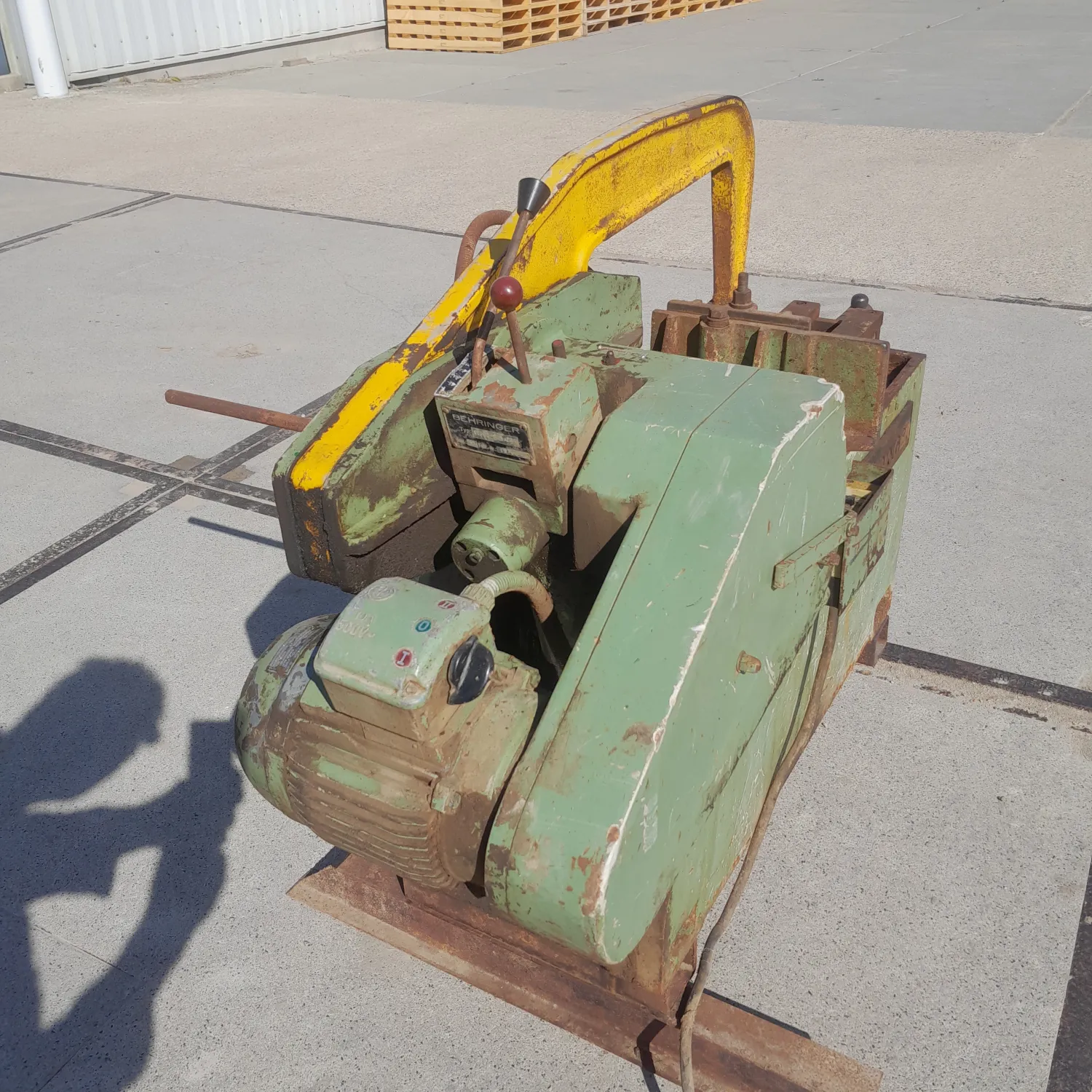 Πριόνι προς πώληση - Σε καλή κατάσταση λειτουργίας