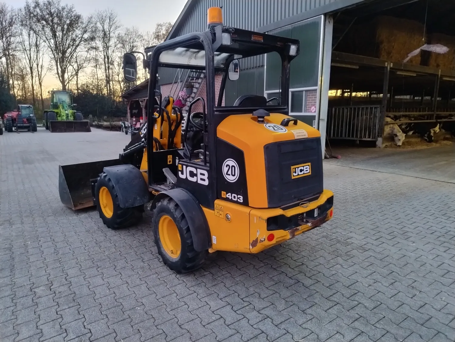 JCB 403 Shovel 2018 - 2300 Uren - Goede Staat