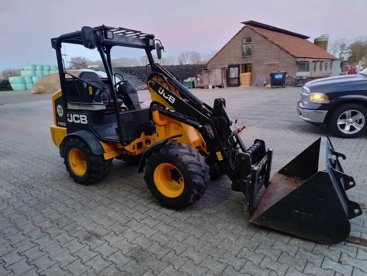 JCB 403 Shovel 2018 - 2300 Uren - Goede Staat