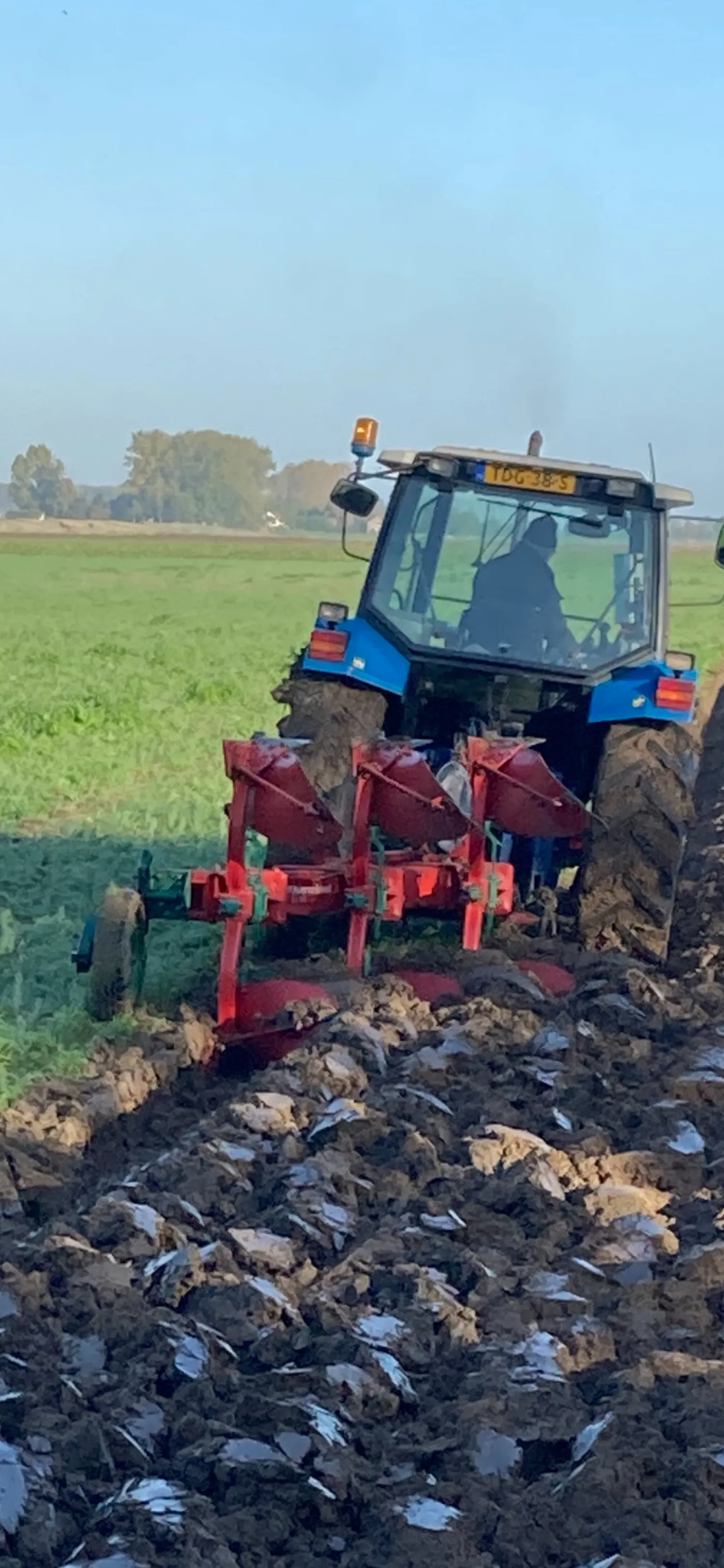 Kverneland EG100 ploeg - 3 schaar met dieptewiel