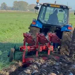 Kverneland EG100 ploeg - 3 schaar met dieptewiel