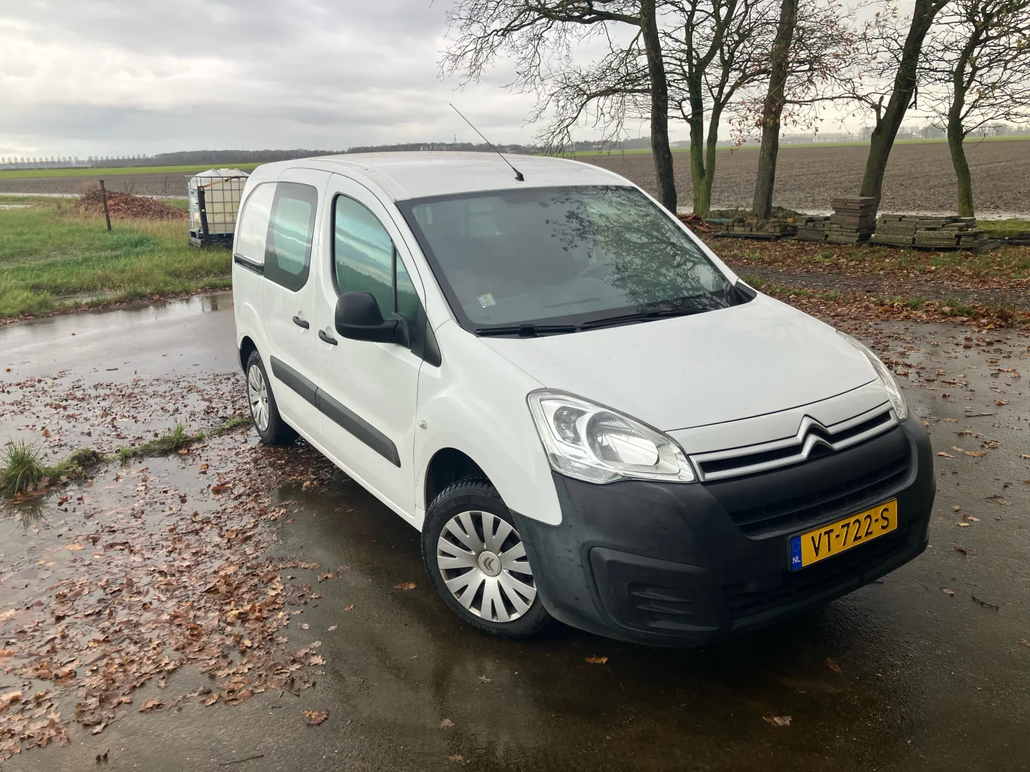 Citroen Berlingo Diesel '16, A/C, Tow Bar - Well Maintained!