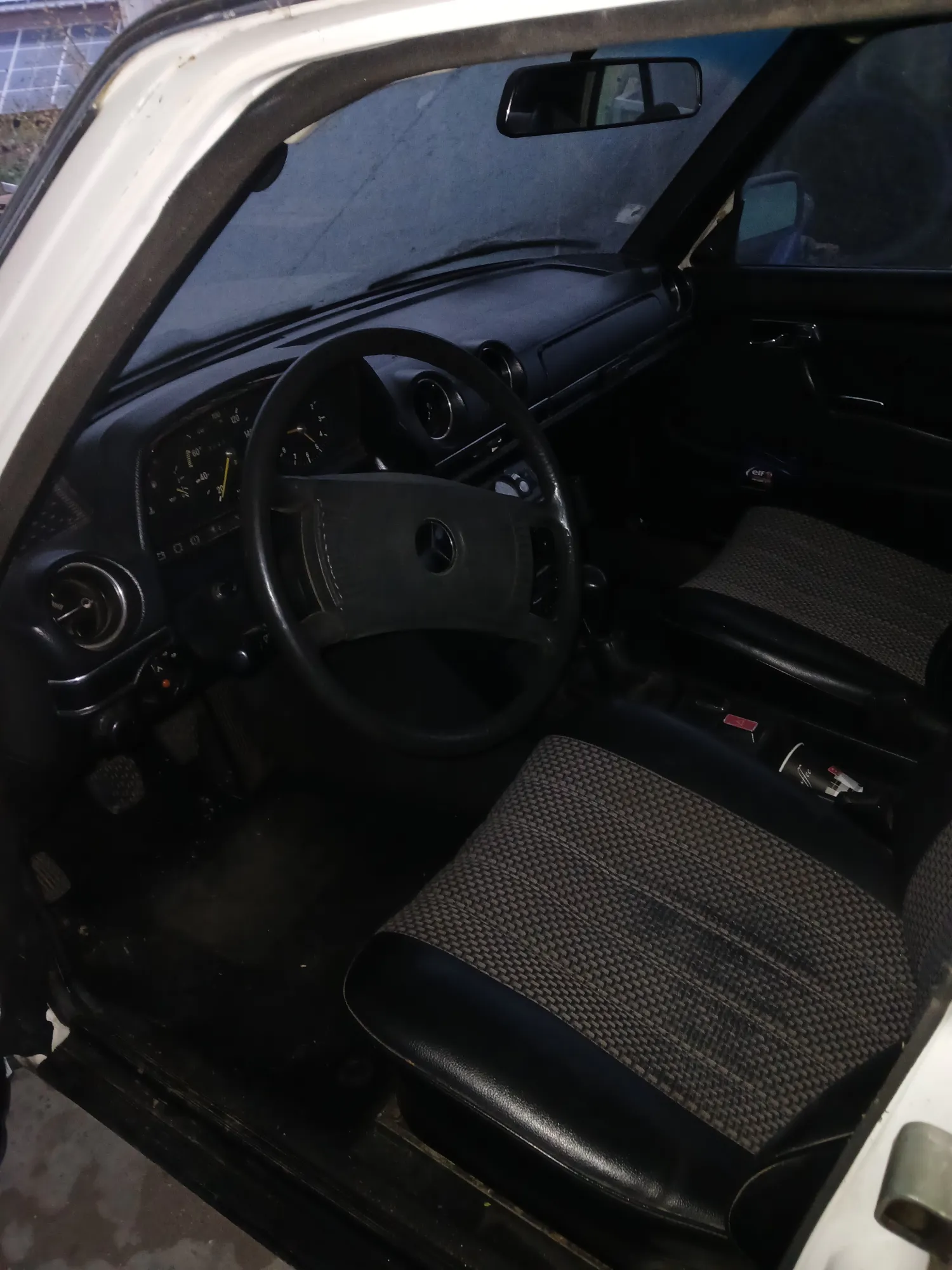 Mercedes 300 Diesel Oldtimer - 1977 Klassieker