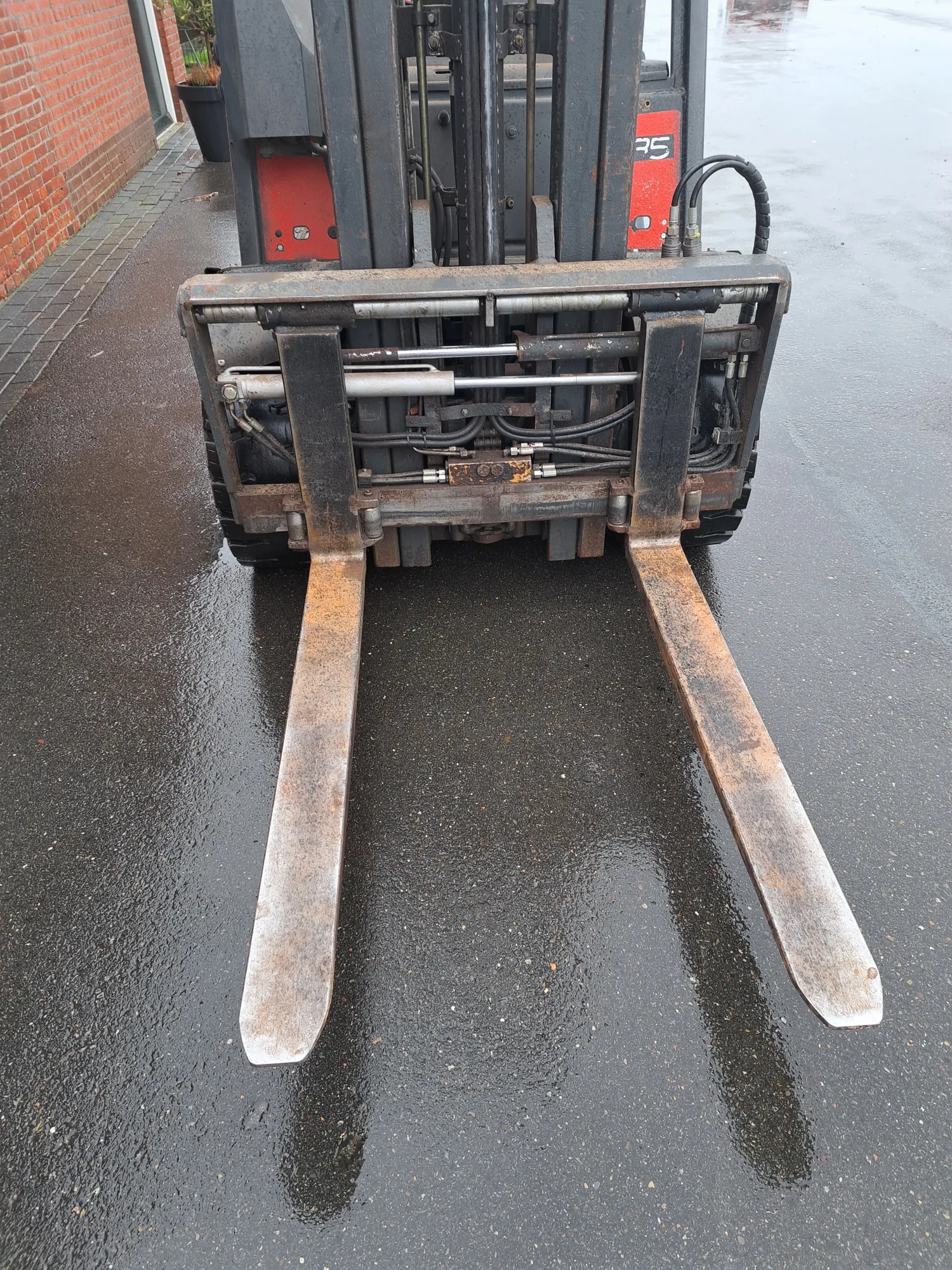 Carretilla elevadora diésel Linde H35 - Altura de elevación 5500 mm