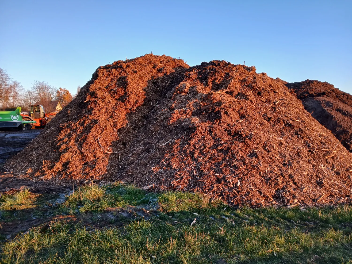 Несортиран материал за озеленяване в Грасleben