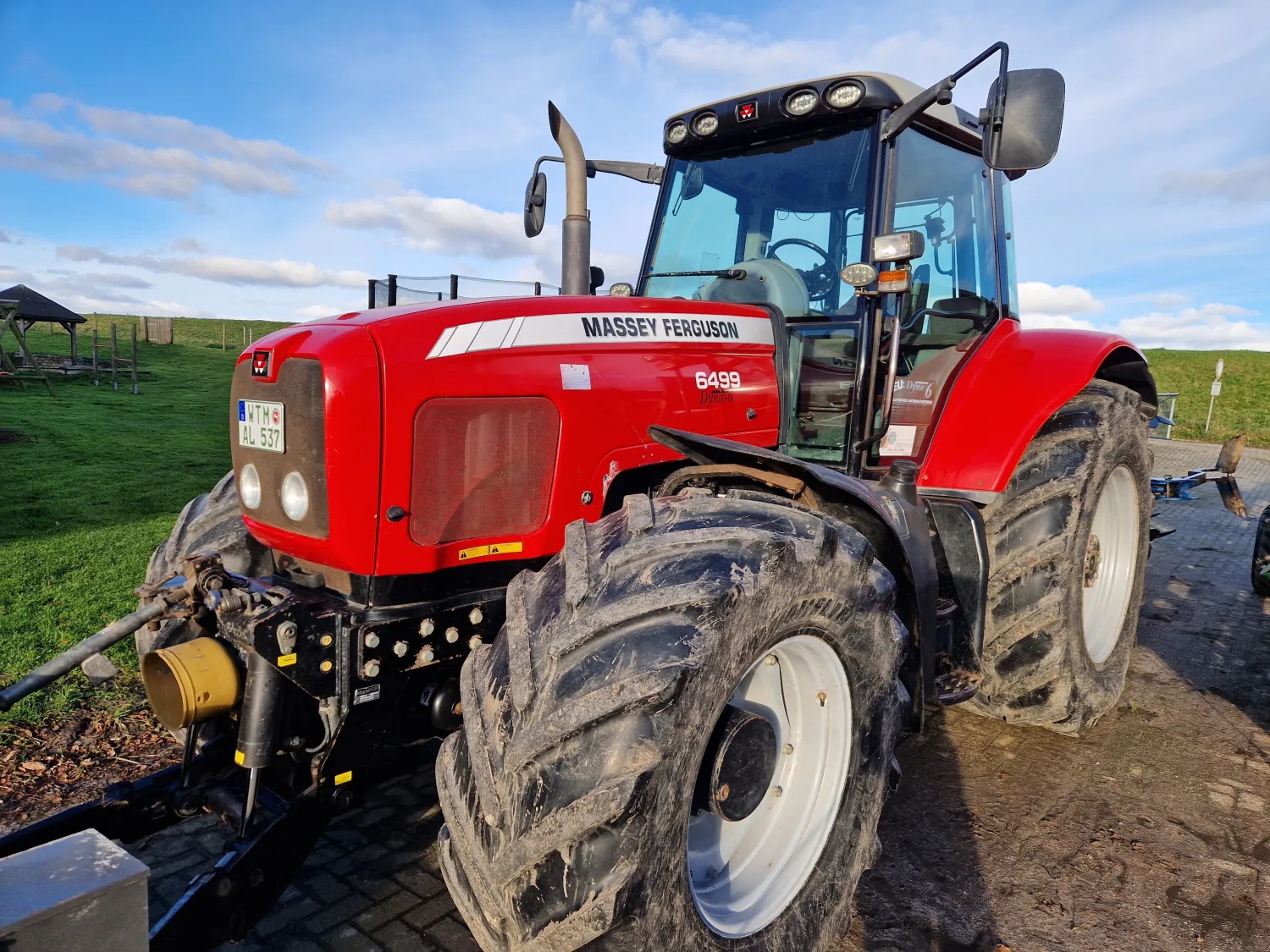 MF 6499 Dyna6, 2007: Tracteur d'occasion à vendre