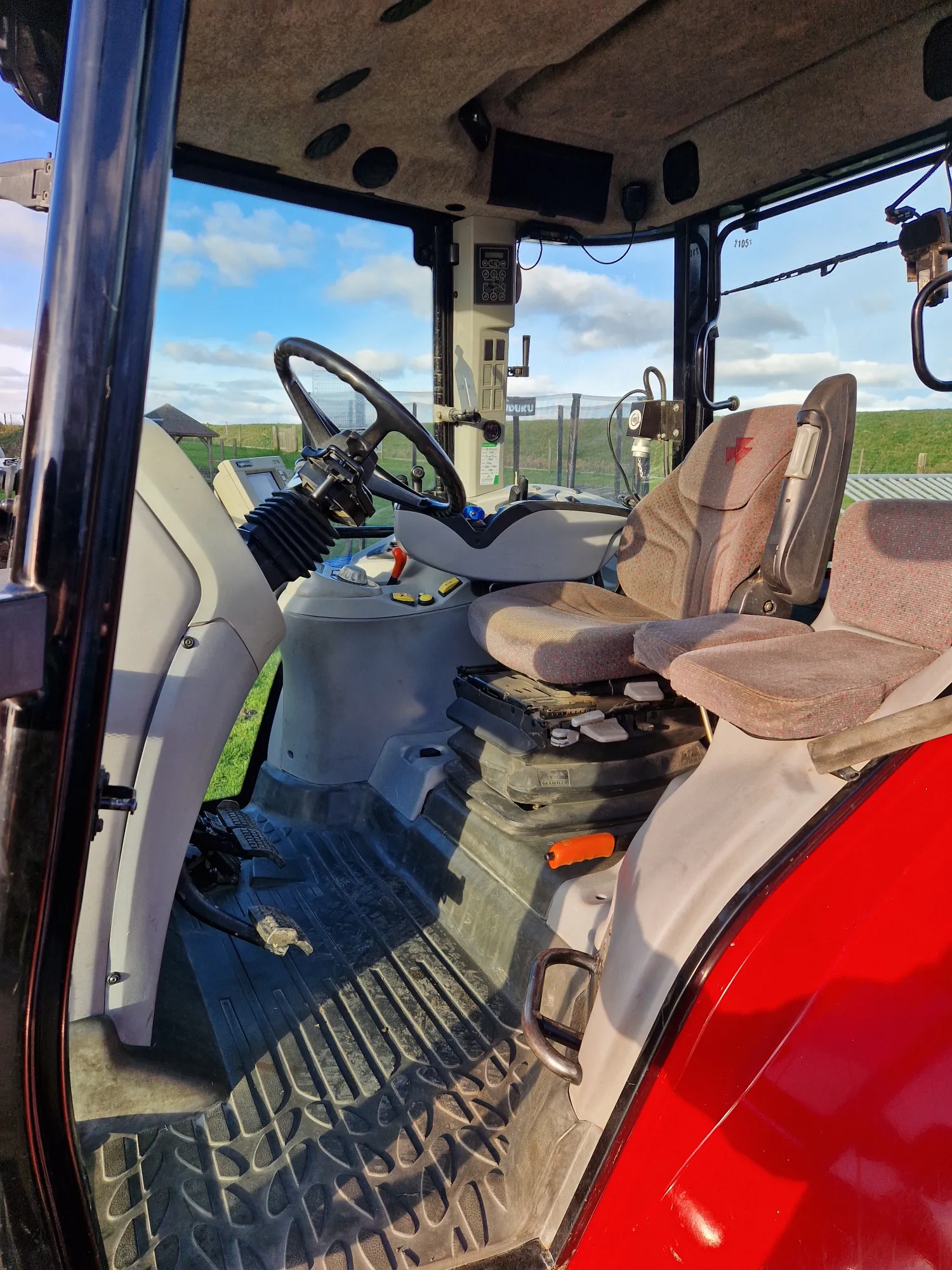 MF 6499 Dyna6, 2007: Tracteur d'occasion à vendre