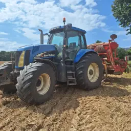 New Holland TG 230 Tractor - 2004, 245 PK, 5200 Hours