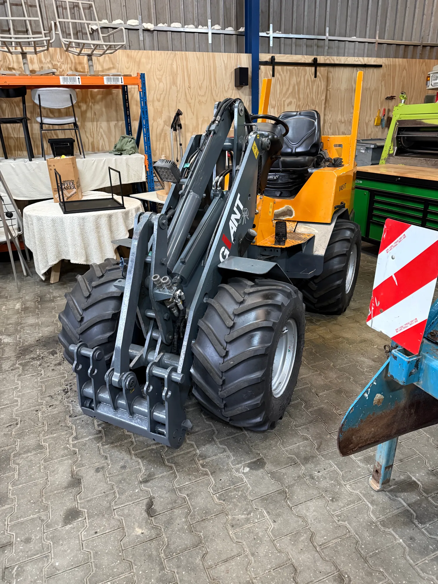Giant V451T Shovel 2008 - Hydraulische Snelwissel