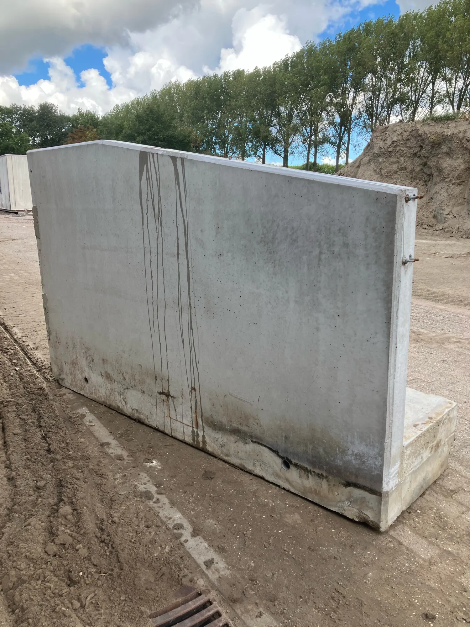 Eind ligboxwanden & ligboxplaten gebruikt | Voor melkveehouderij