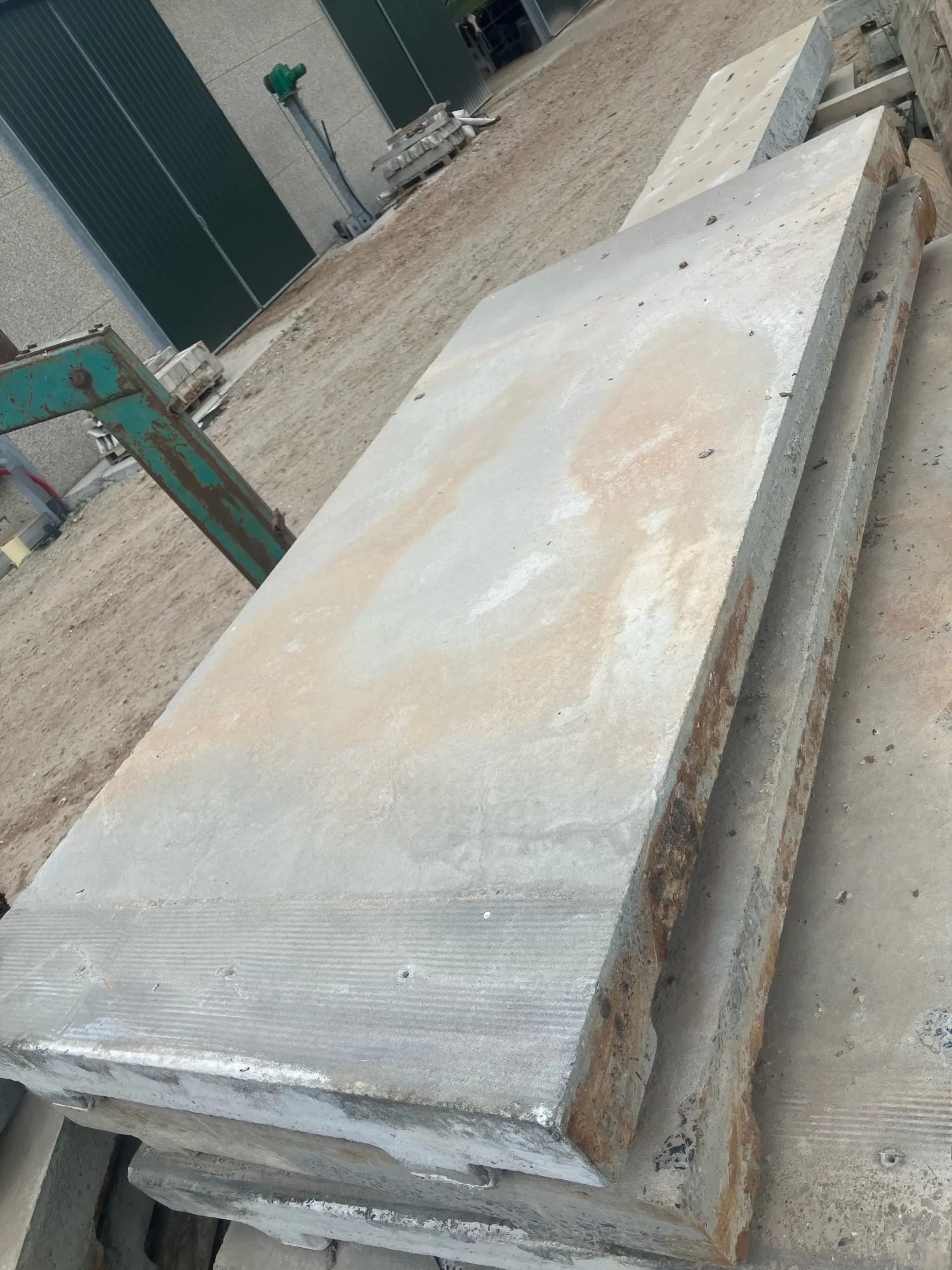 Eind ligboxwanden & ligboxplaten gebruikt | Voor melkveehouderij