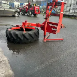 Kemp Kehrmaschine mit Anbaubock für Traktoren
