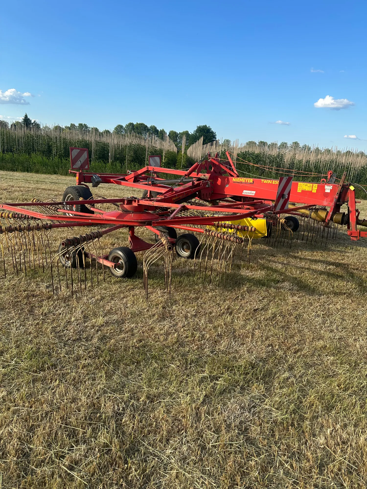 Niemeyer Heuwender Twin 850 zu verkaufen | Einsatzbereit