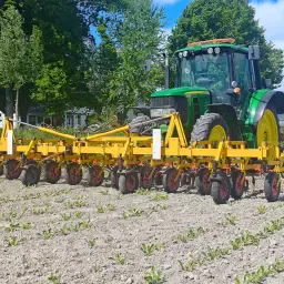 Bietenschoffelmachine 12 rijen | Akkerbouwmachines