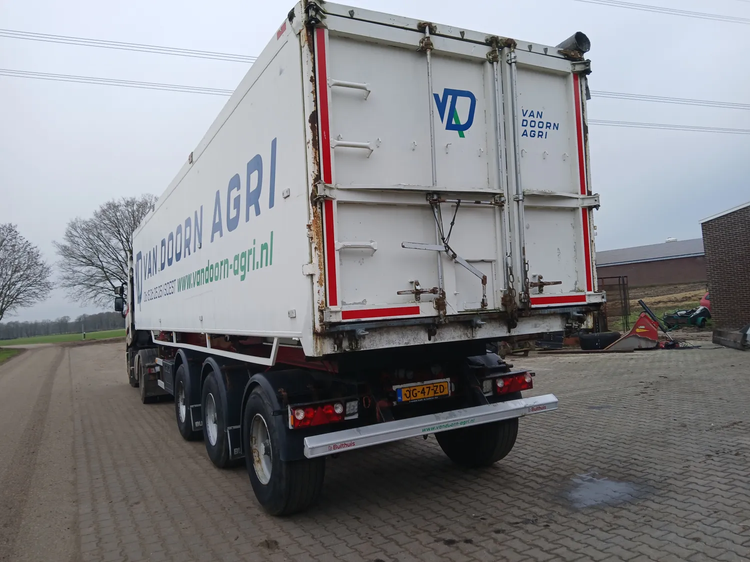 Kiepoplegger Bulthuis: Betrouwbare landbouwmachine