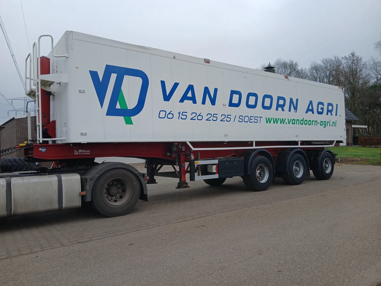 Kiepoplegger Bulthuis: Betrouwbare landbouwmachine