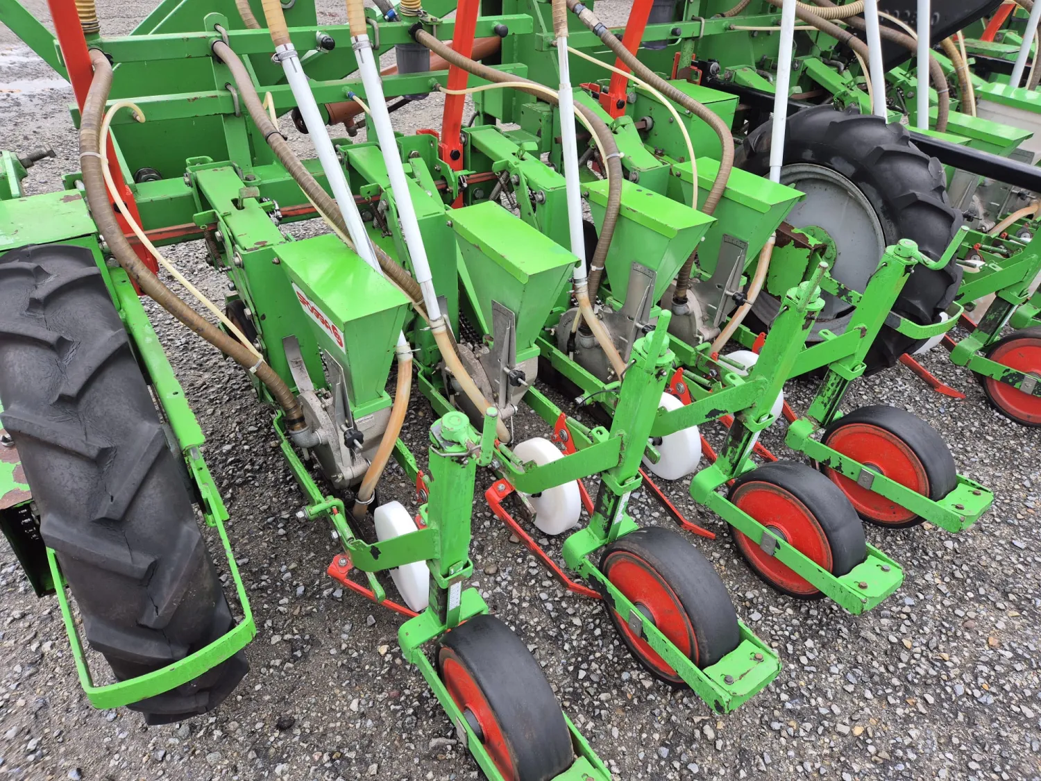 Sfoggia uienzaaimachine 3/4 rij - Nieuwe Kouters