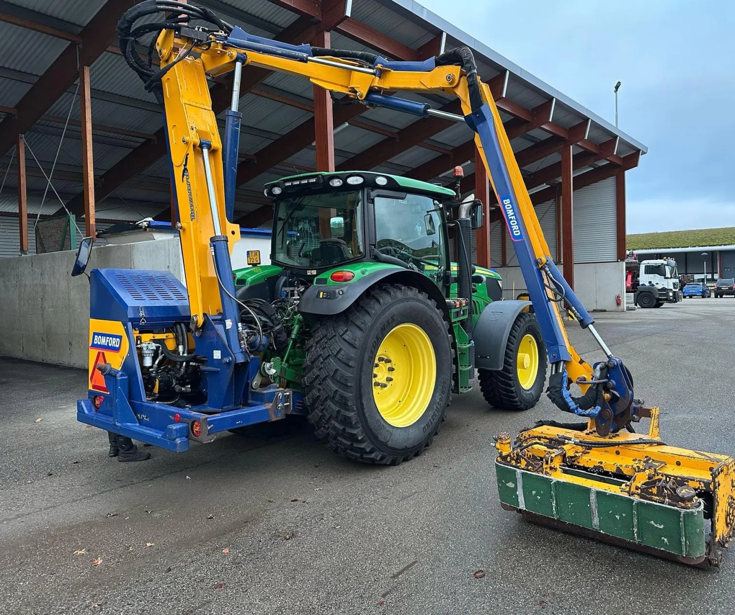 Luxe Bamford Armklepelmaaier met Joystickbediening