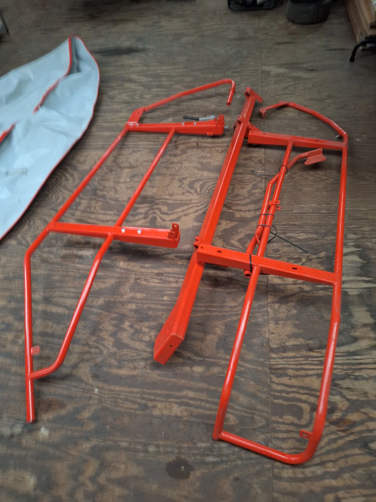 Kuhn GMD Onderdelen: Beschermdoek & Beugels + Zwadbord