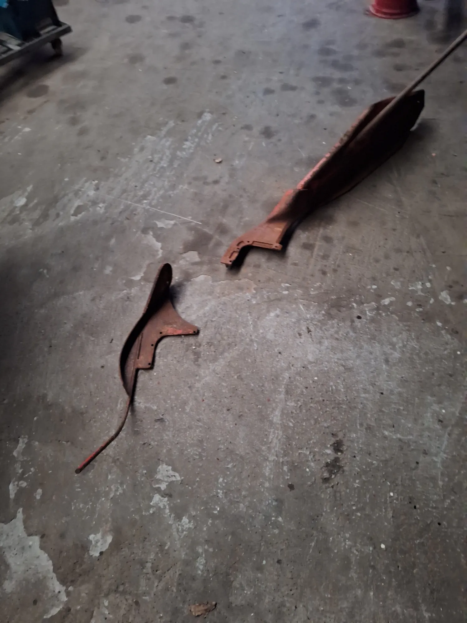 Kuhn GMD Onderdelen: Beschermdoek & Beugels + Zwadbord