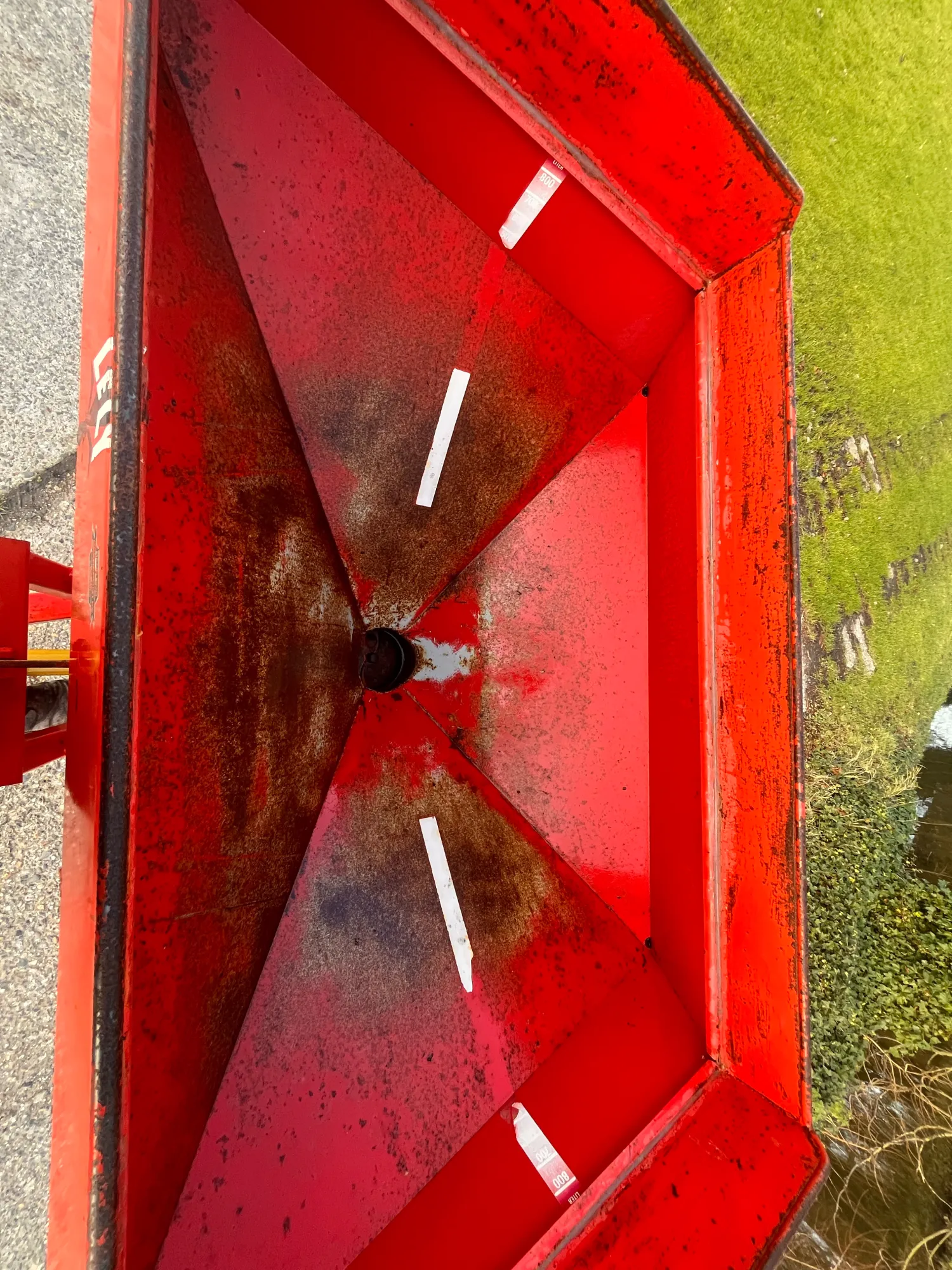 Lely Kunstmeststrooier 2010 - 1100 Liter Capaciteit